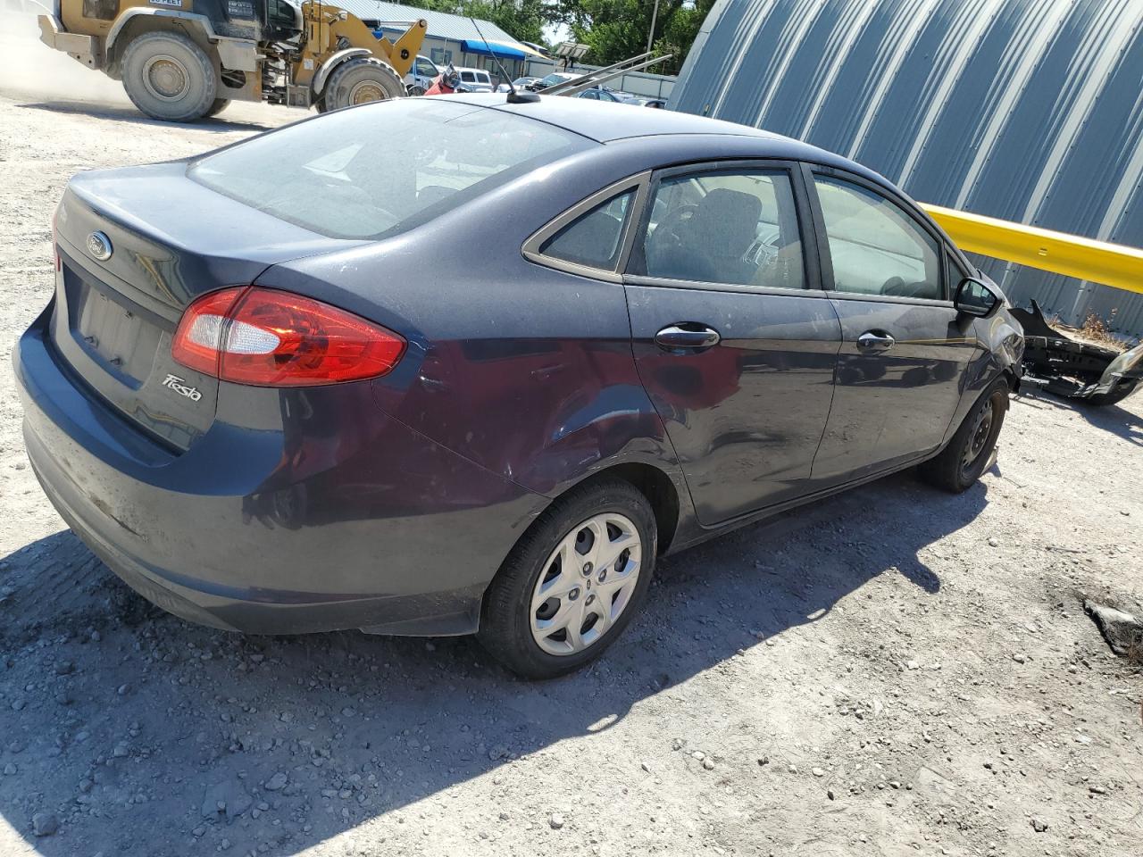 2012 Ford Fiesta - Image 3