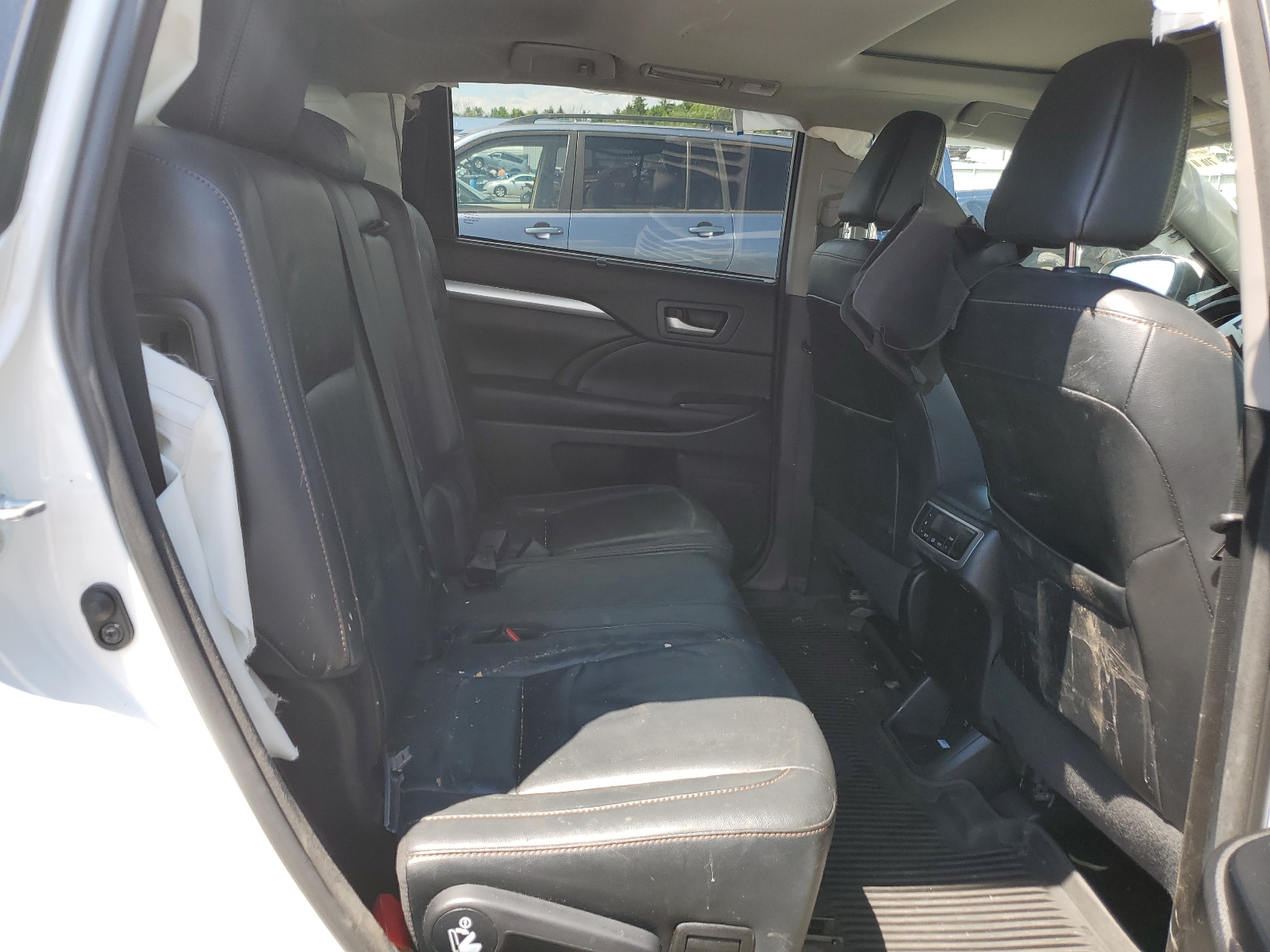 5TDJZRFH0HS425786 2017 Toyota Highlander Se