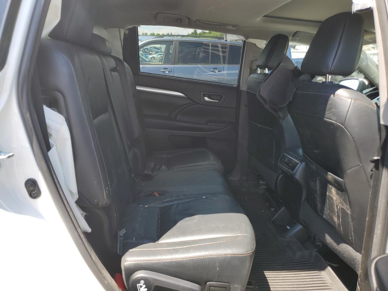 2017 Toyota Highlander Se VIN: 5TDJZRFH0HS425786 Lot: 61033794