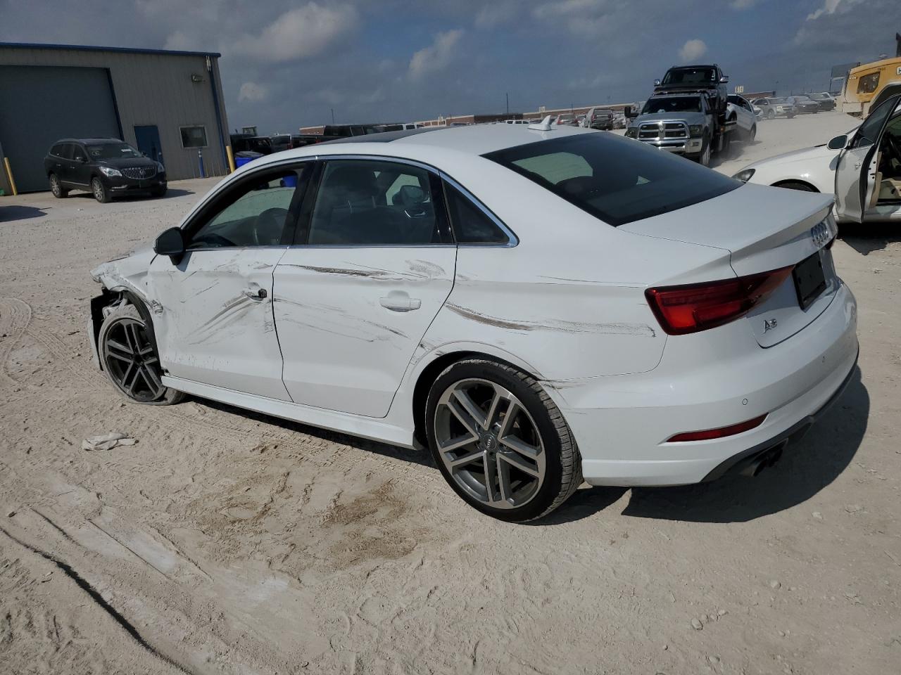 2018 Audi A3 Premium Plus VIN: WAUGUGFF6J1015585 Lot: 59700194