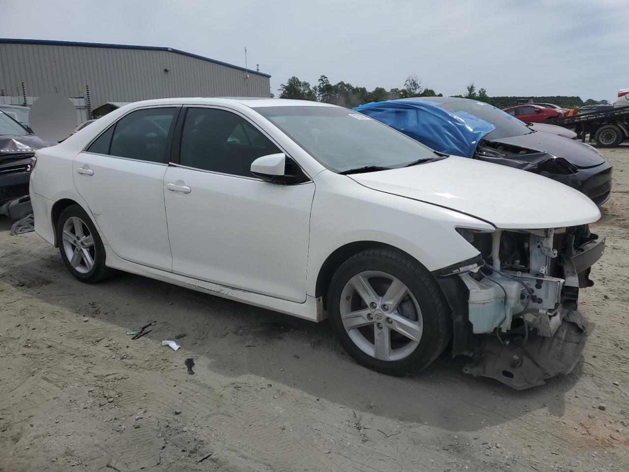 VIN 4T1BF1FK2DU643742 2013 TOYOTA CAMRY no.4