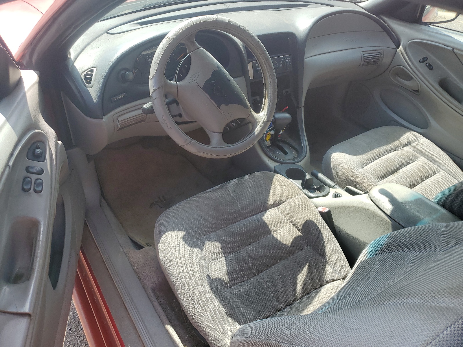 1FAFP4043WF111377 1998 Ford Mustang