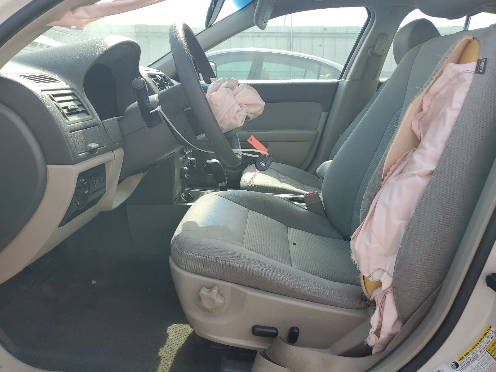 3FAHP0HA0BR302070 2011 Ford Fusion Se