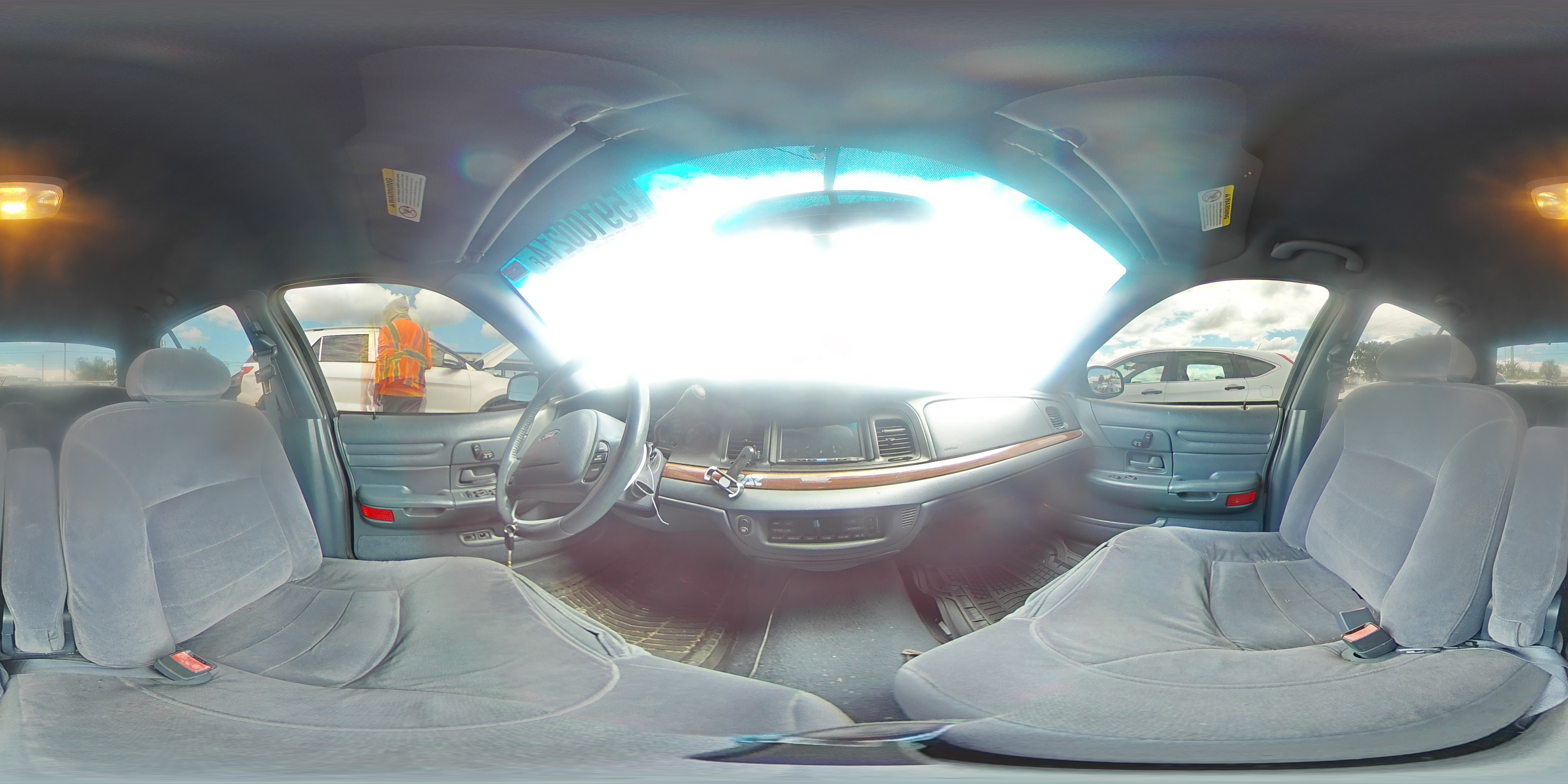 2001 Ford Crown Victoria Lx VIN: 2FAFP74W51X194143 Lot: 59100214