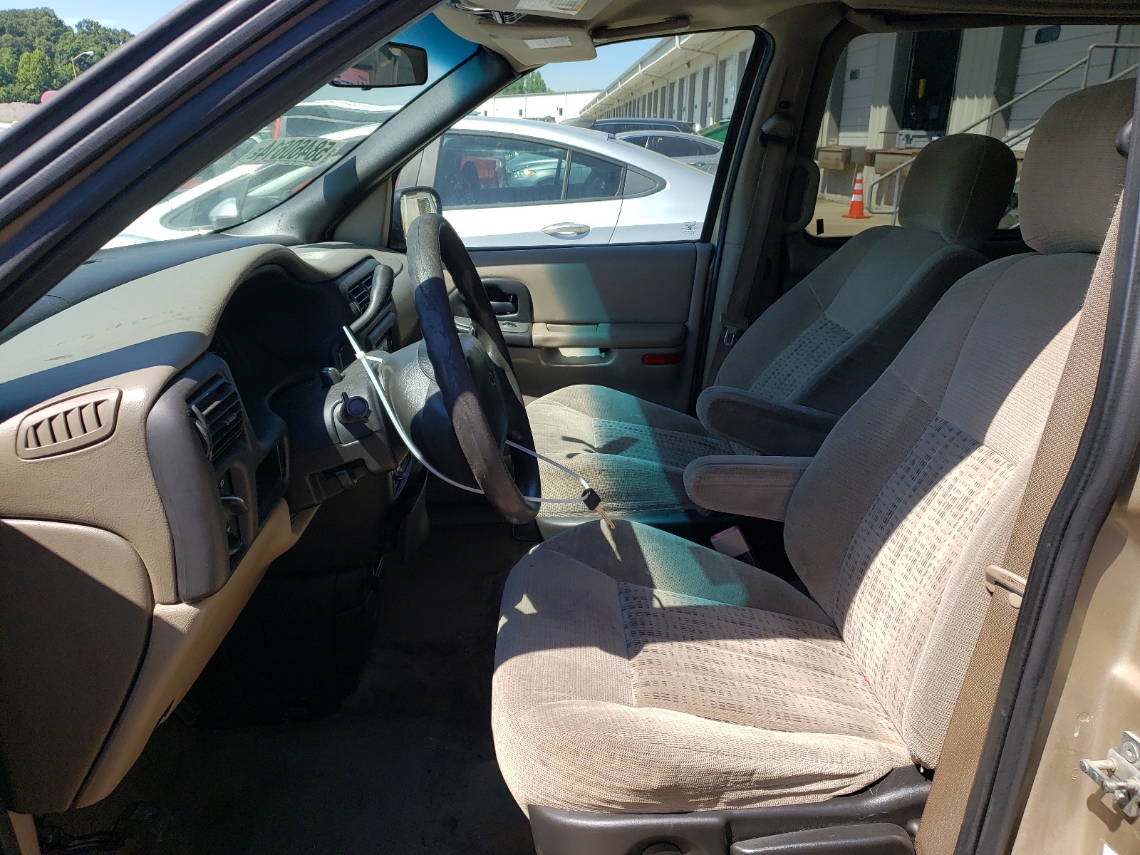 1GNDV23E85D117094 2005 Chevrolet Venture Ls