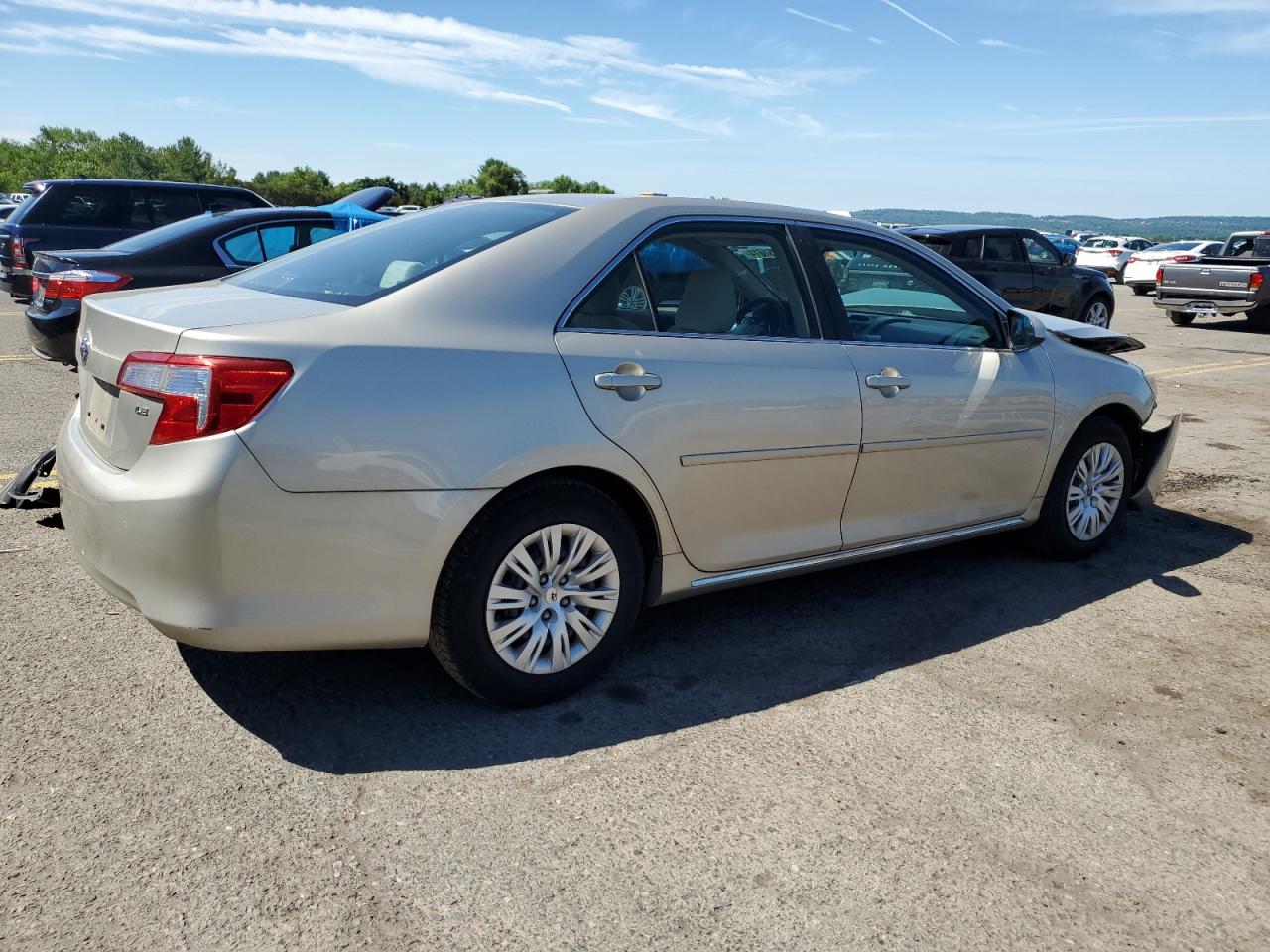 4T4BF1FK4ER361688 2014 Toyota Camry L