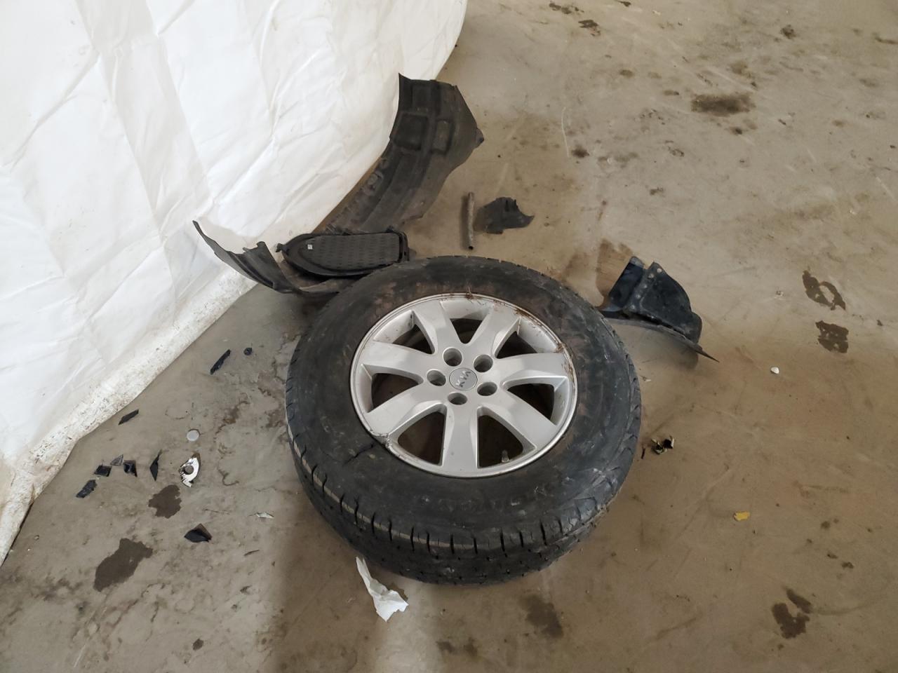 2012 Kia Sorento Base VIN: 5XYKT3A11CG240889 Lot: 57716484