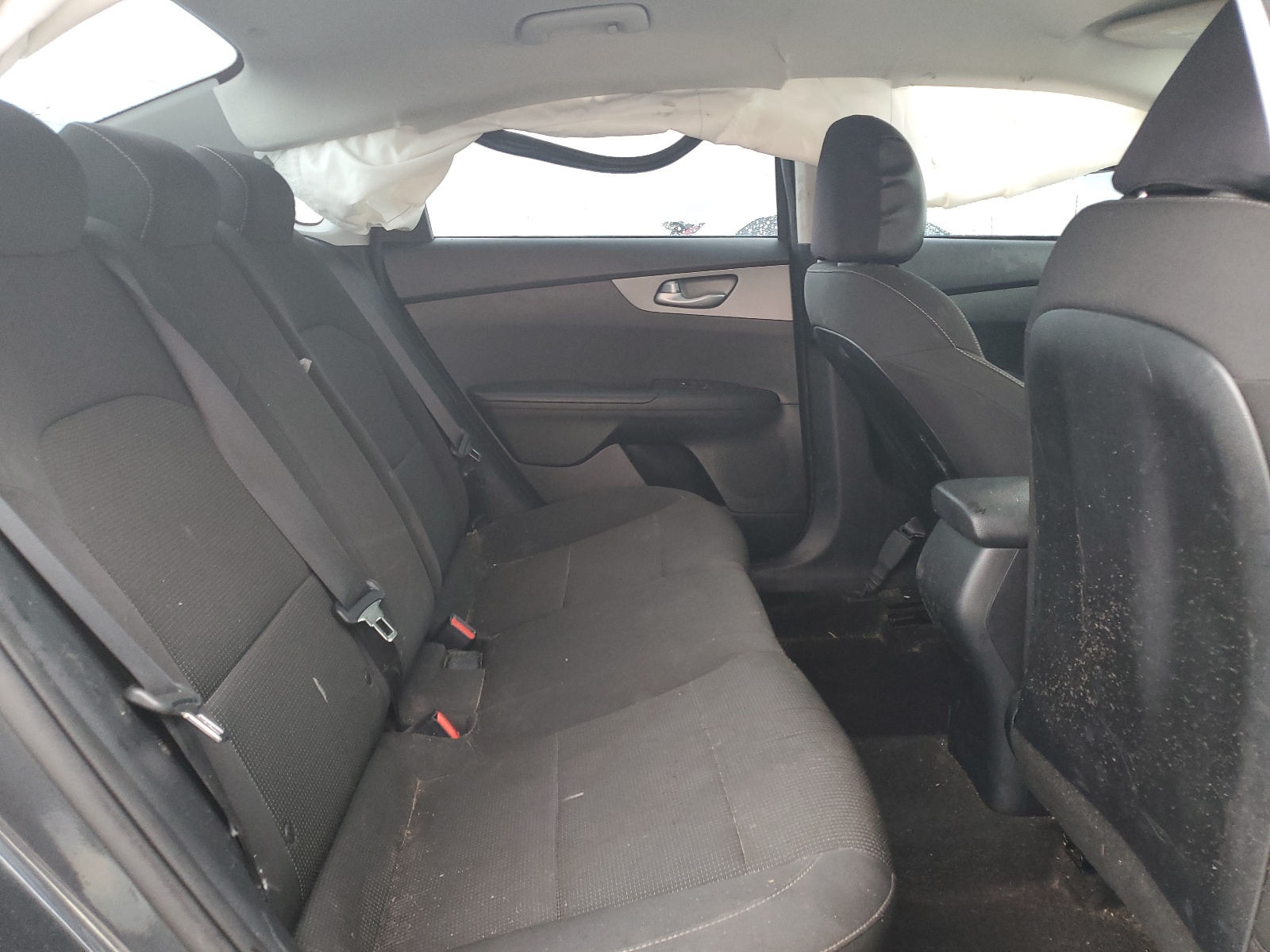 3KPF24AD6KE040798 2019 Kia Forte Fe