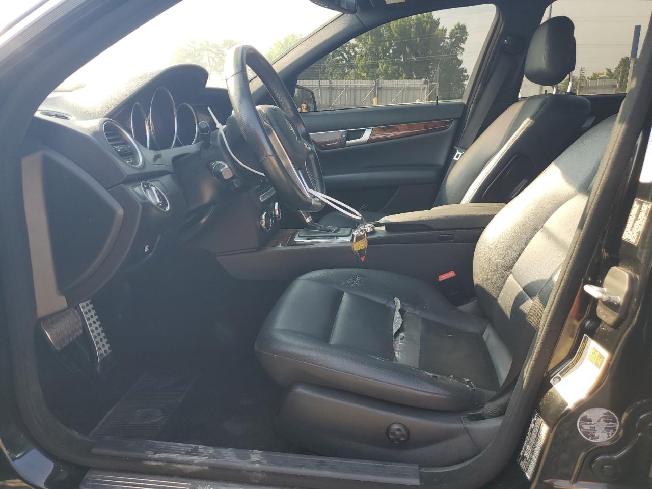 2012 Mercedes-Benz C 250 VIN: WDDGF4HB6CR202826 Lot: 59881484