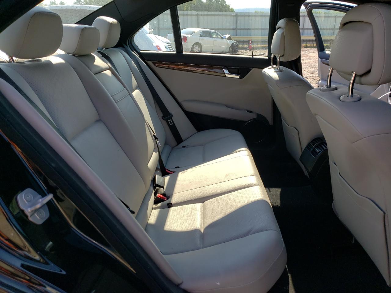 2011 Mercedes-Benz C 350 VIN: WDDGF5GB9BR136746 Lot: 58753254