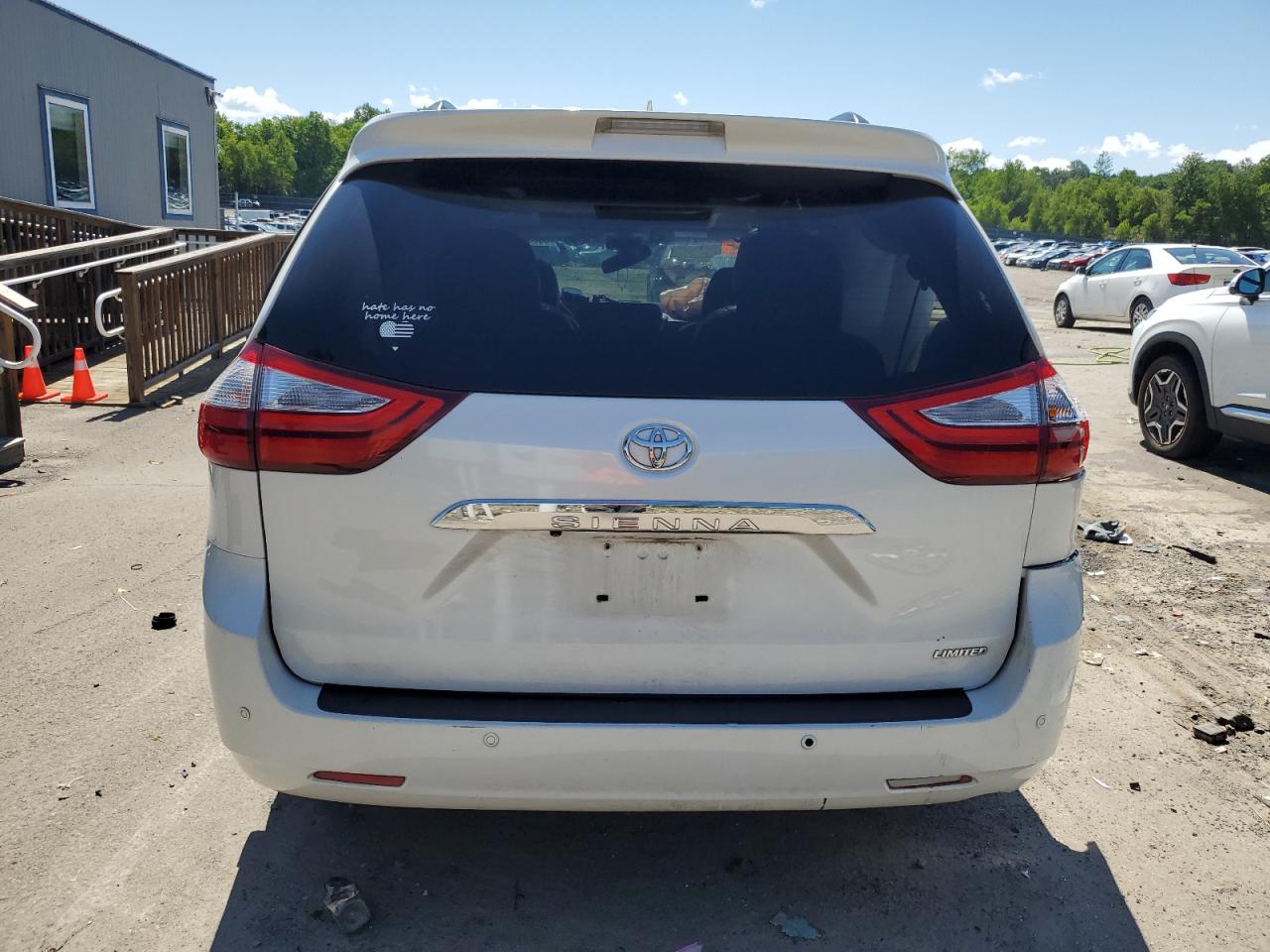 2015 Toyota Sienna Xle VIN: 5TDYK3DC6FS632915 Lot: 59237984