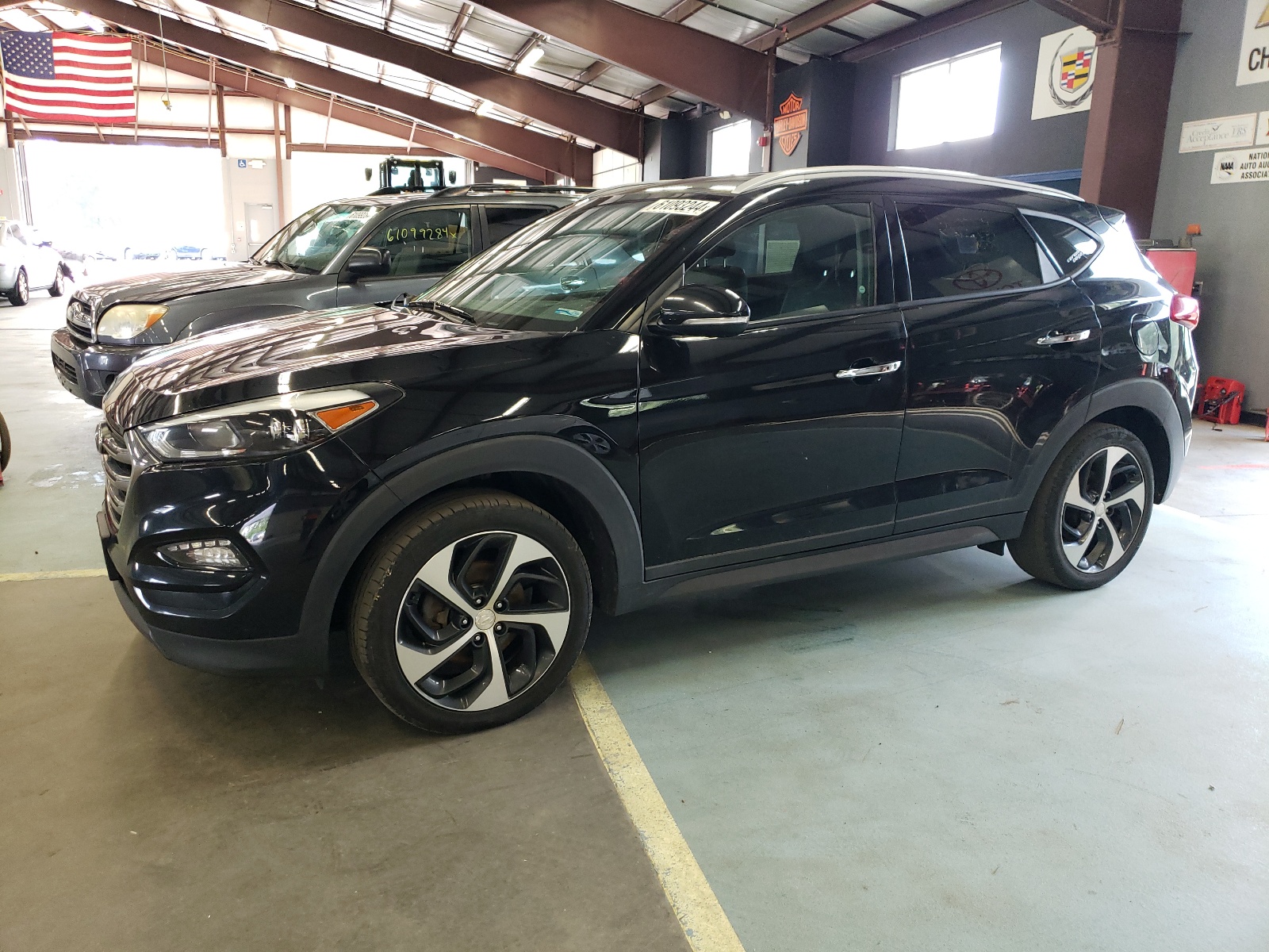 2016 Hyundai Tucson Limited vin: KM8J3CA28GU192361