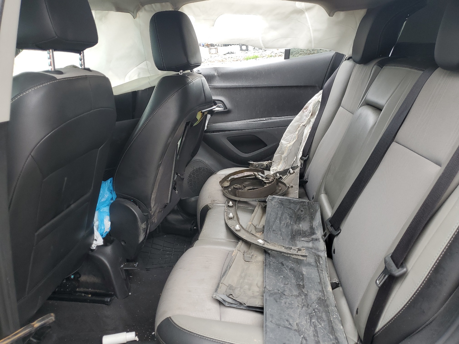 3GNCJLSB2FL228899 2015 Chevrolet Trax 1Lt