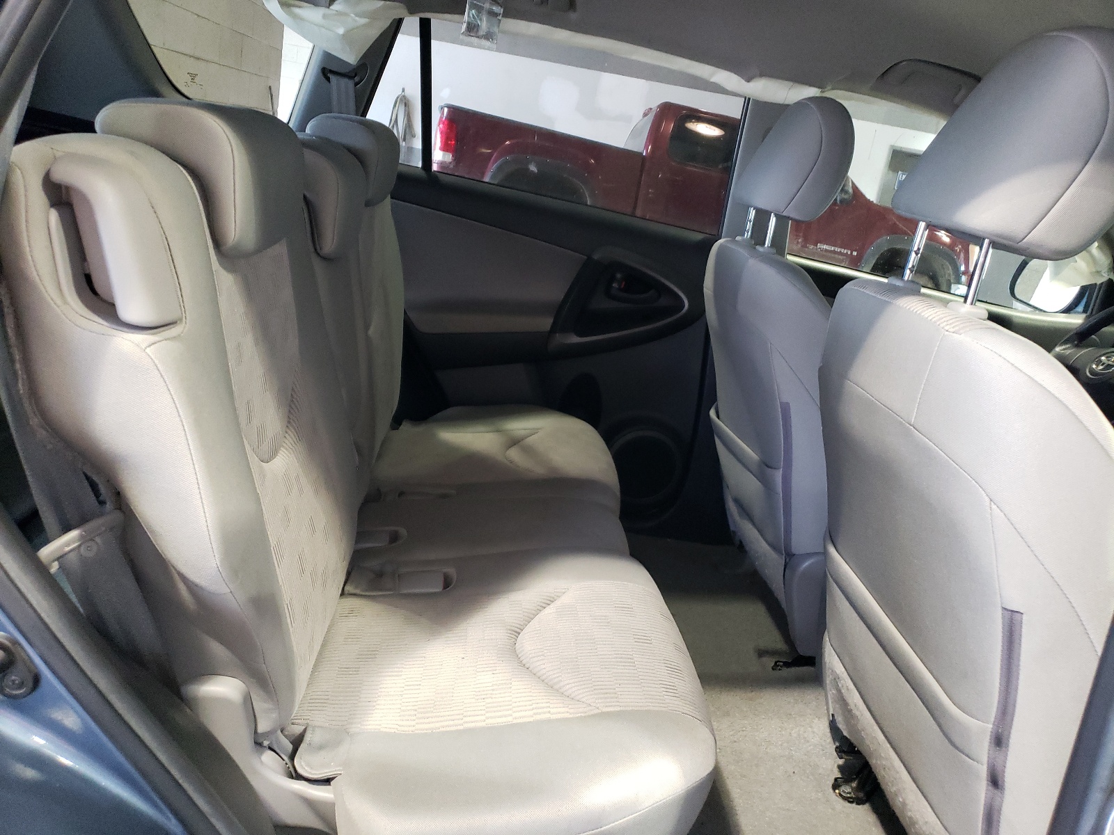 2T3BK4DV6BW042056 2011 Toyota Rav4