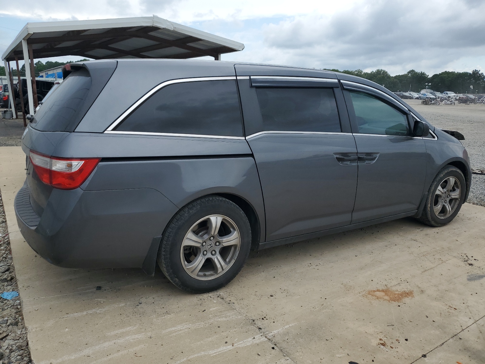 5FNRL5H2XBB075665 2011 Honda Odyssey Lx