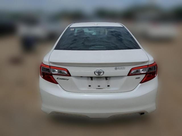  TOYOTA CAMRY 2014 Белый