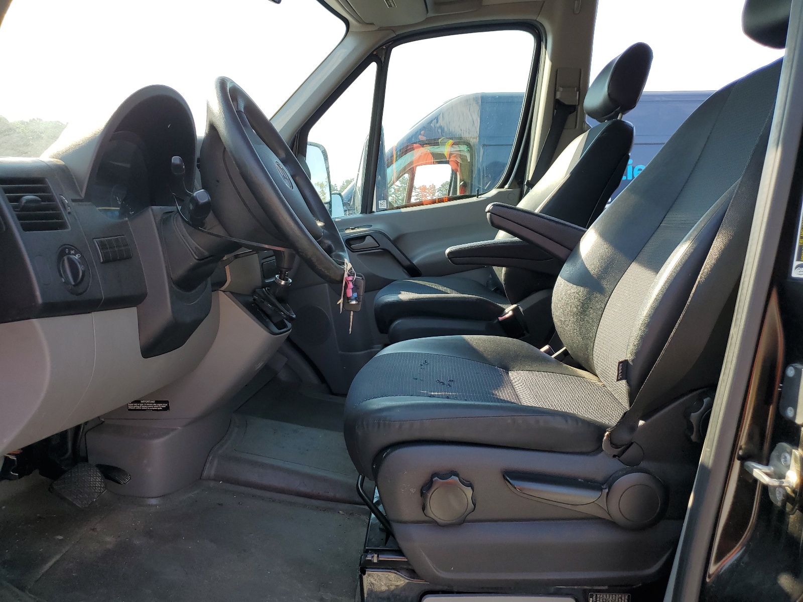 WDZPE8DD0GP221966 2016 Mercedes-Benz Sprinter 2500