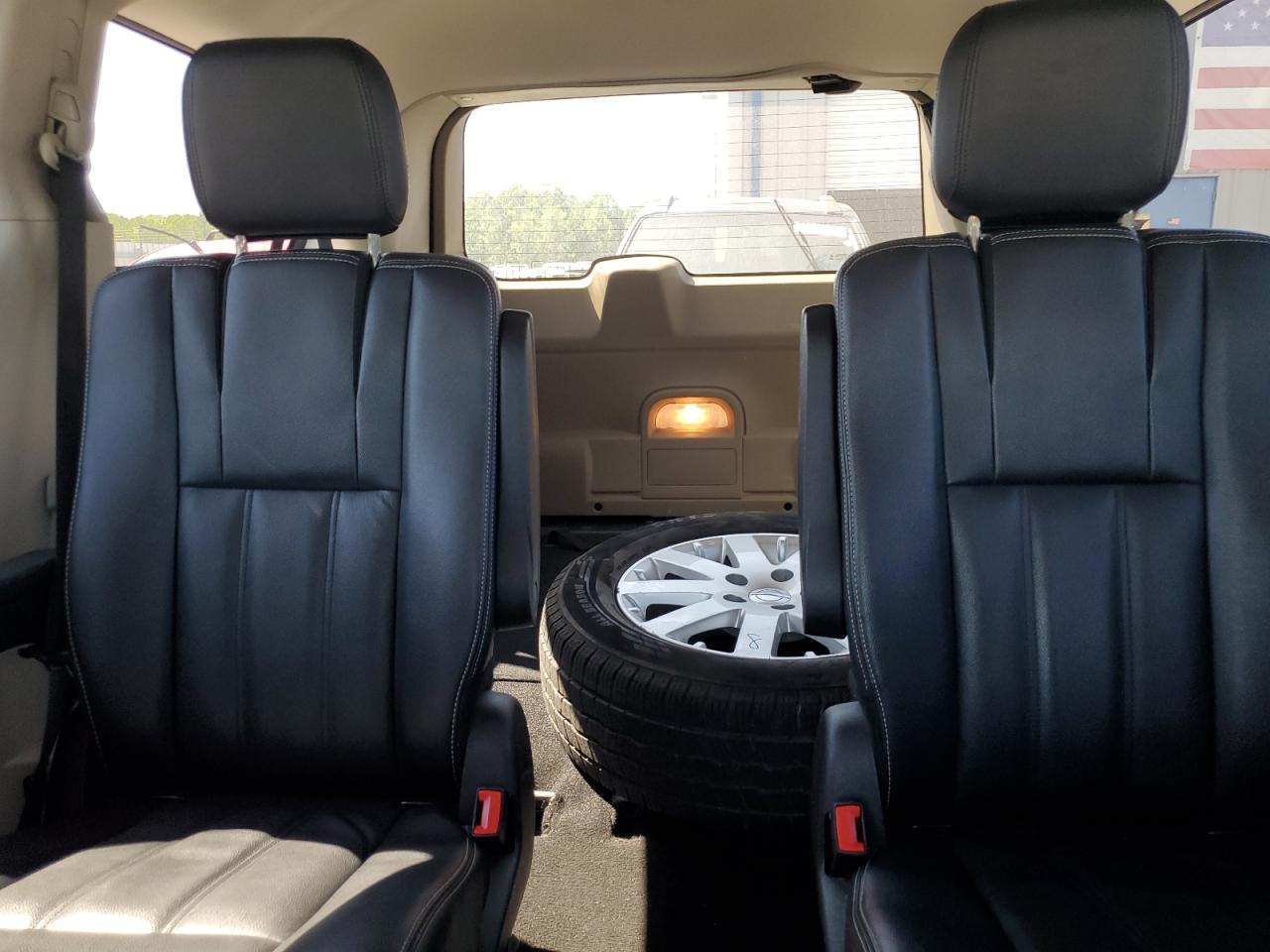 2014 Chrysler Town & Country Touring VIN: 2C4RC1BG1ER256384 Lot: 58975214