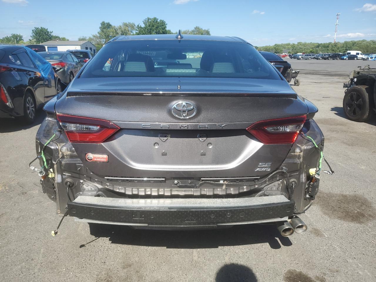 4T1T11BK1NU068141 2022 Toyota Camry Se