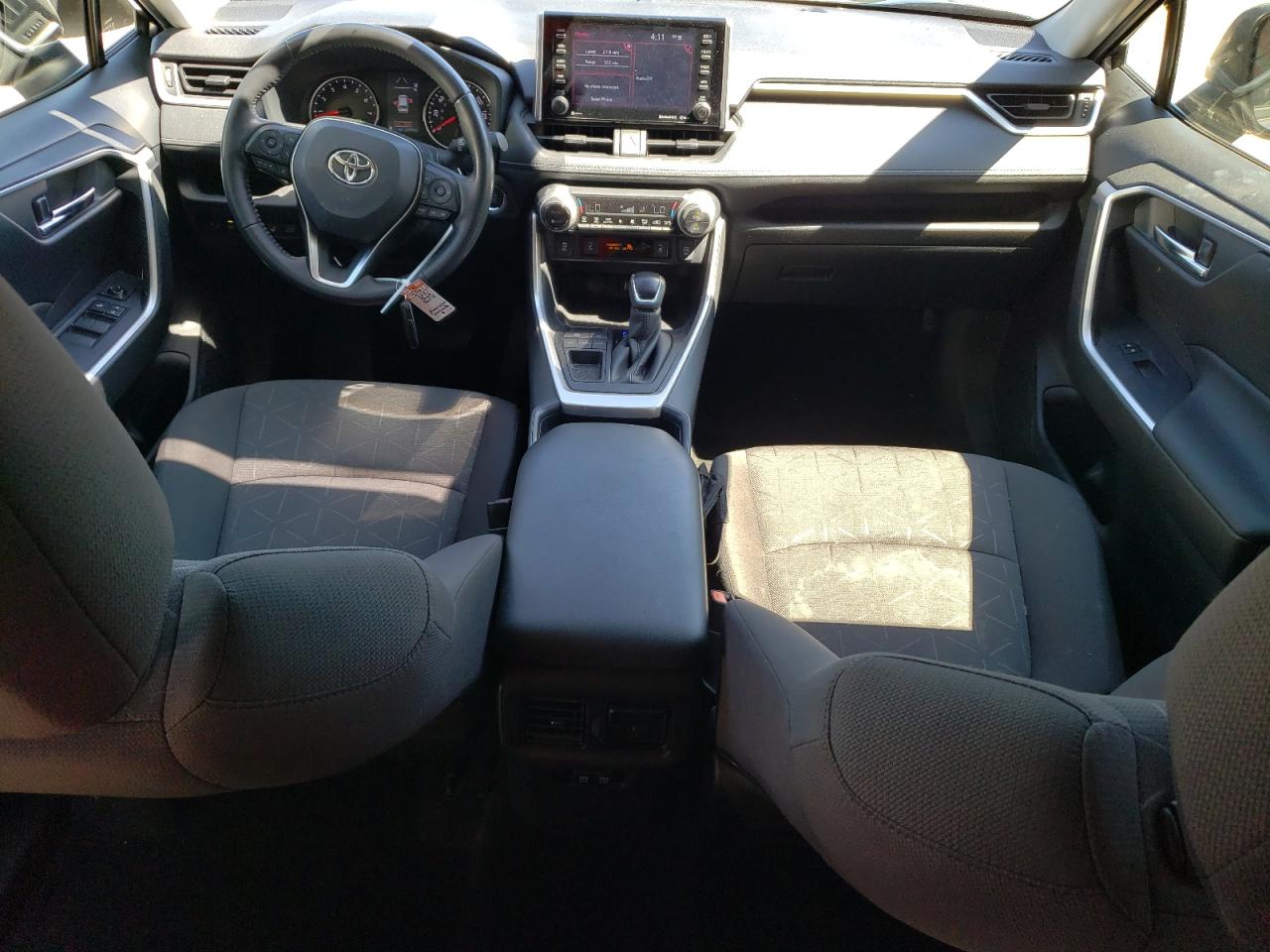 2021 Toyota Rav4 Xle VIN: JTMW1RFV0MD084544 Lot: 60240714