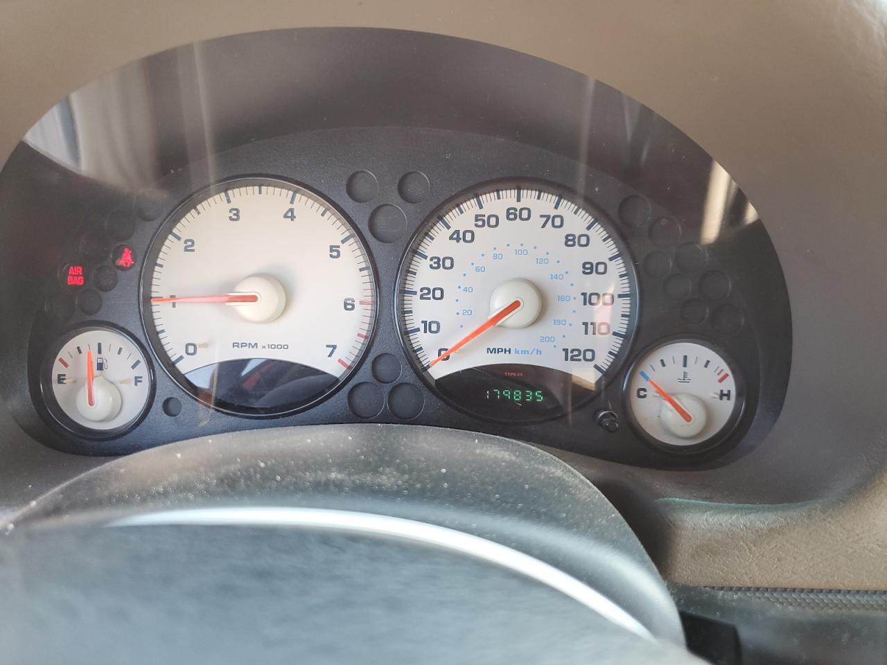 1J4GL48K52W300663 2002 Jeep Liberty Sport