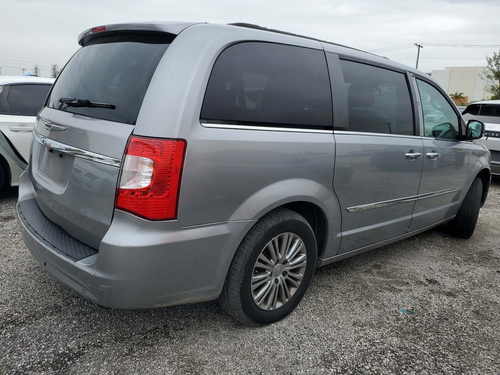 2C4RC1CG7ER115947 2014 Chrysler Town & Country Touring L