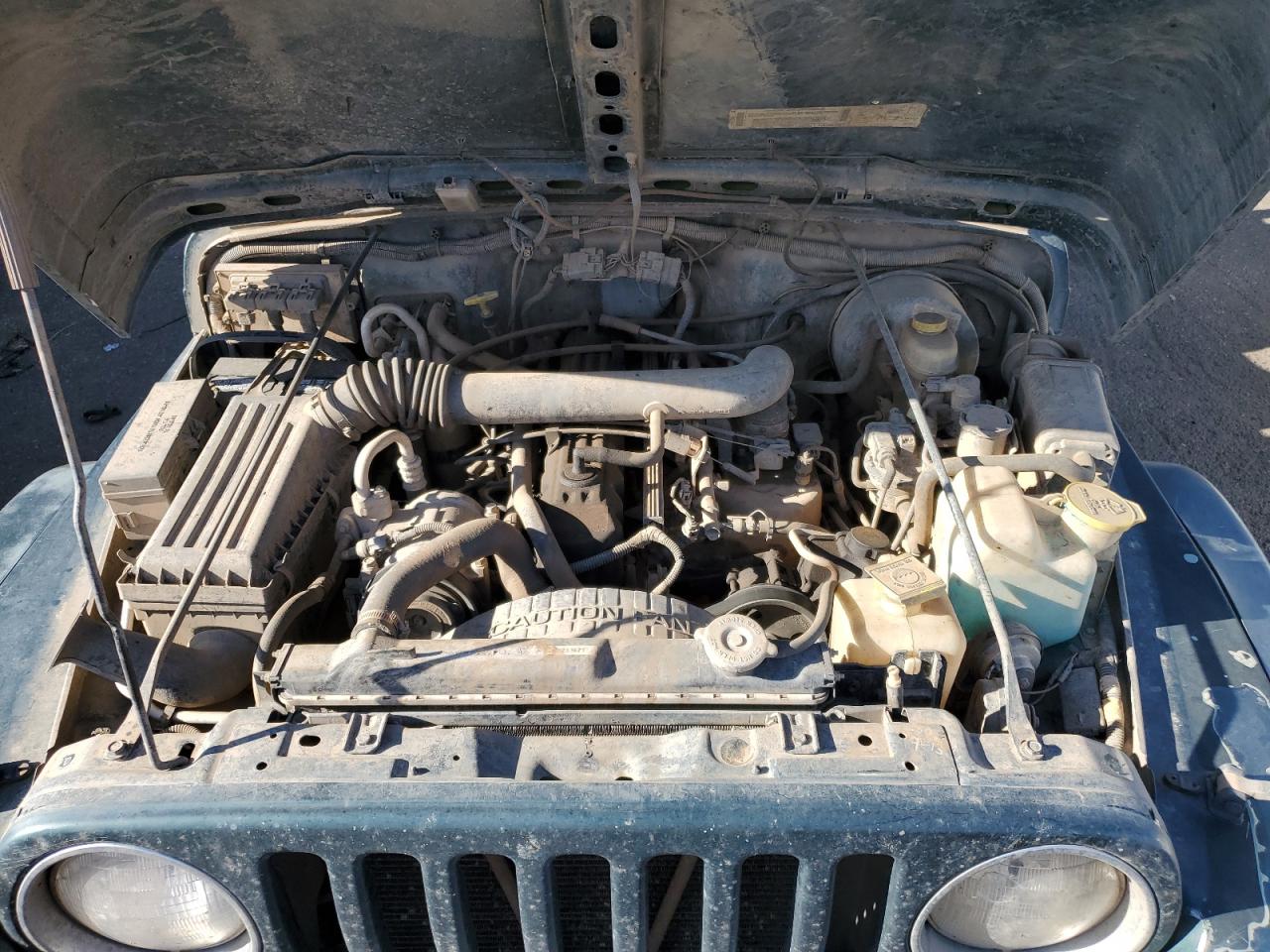 1J4FY49SXXP455982 1999 Jeep Wrangler / Tj Sahara