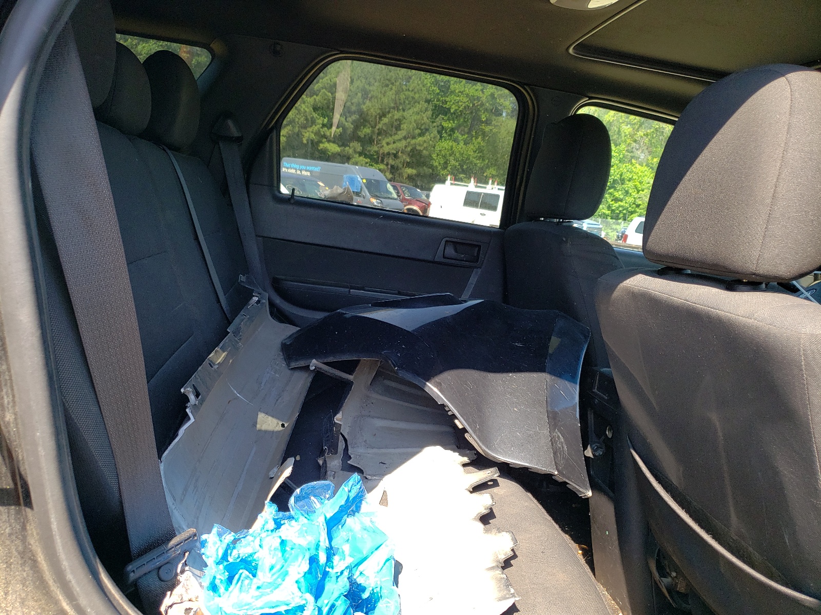 1FMCU0DG5BKC39782 2011 Ford Escape Xlt