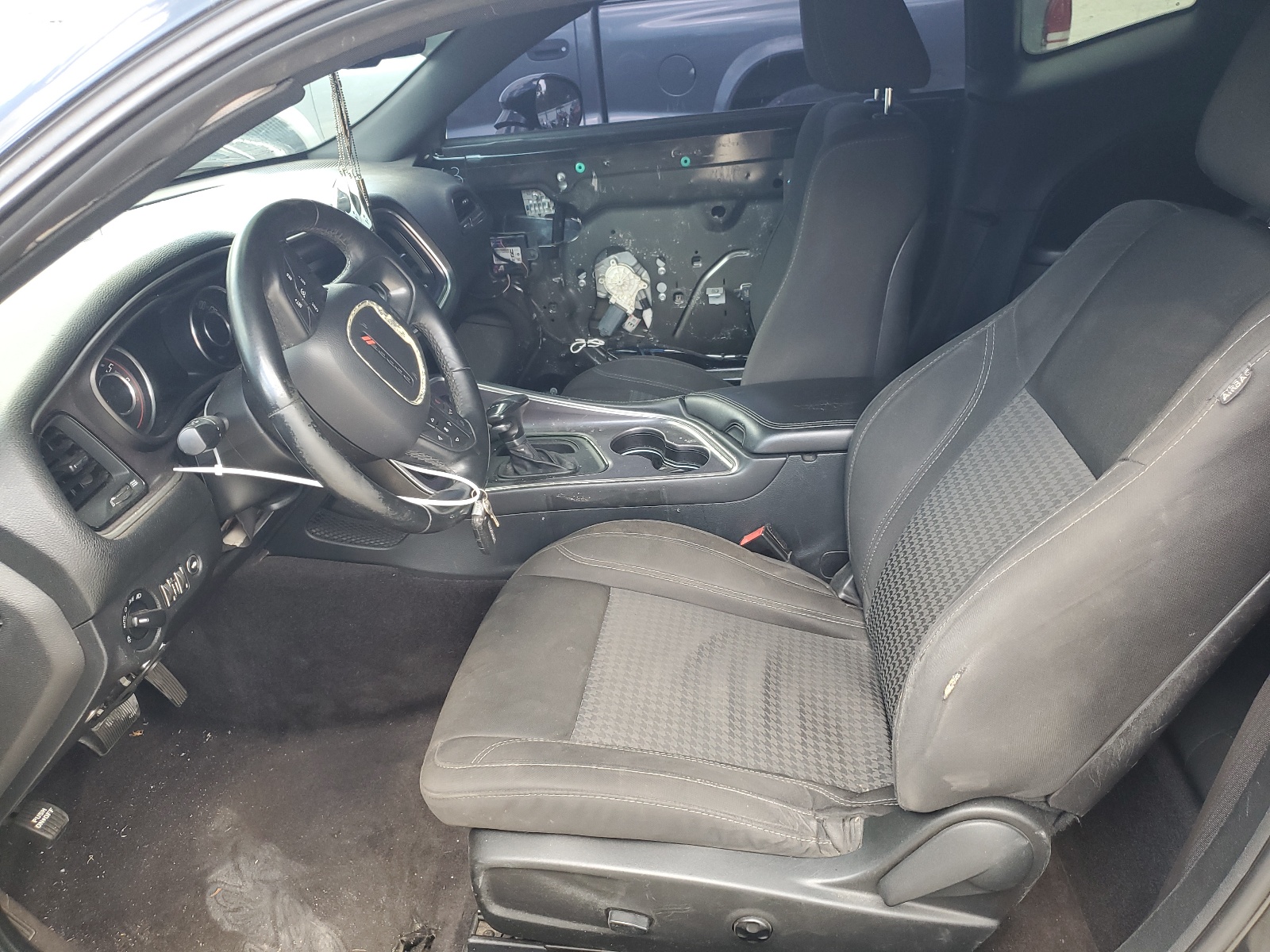 2C3CDZAGXGH168305 2016 Dodge Challenger Sxt