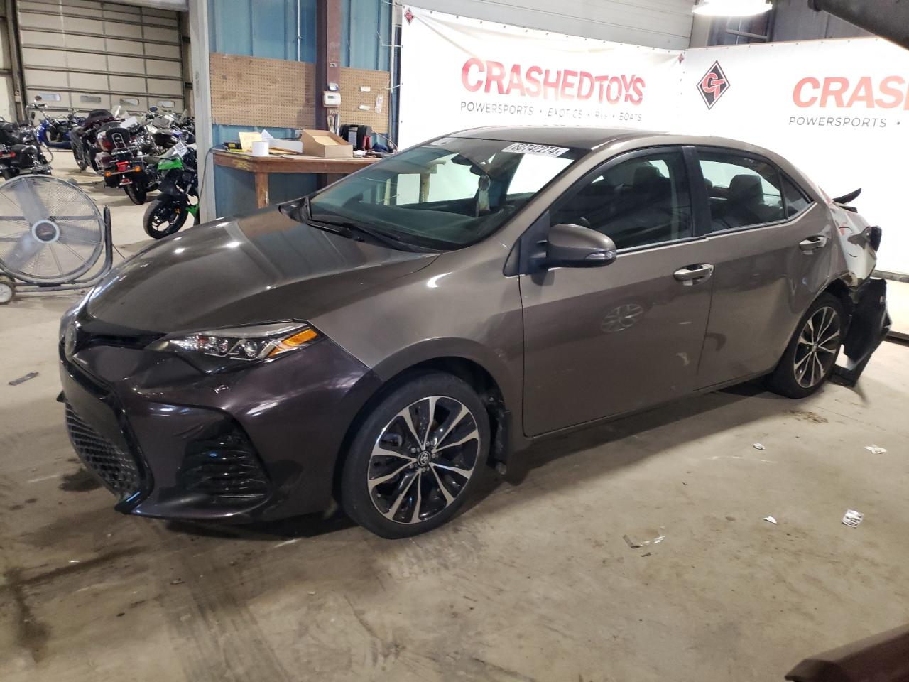 5YFBURHEXJP797348 2018 TOYOTA COROLLA - Image 1