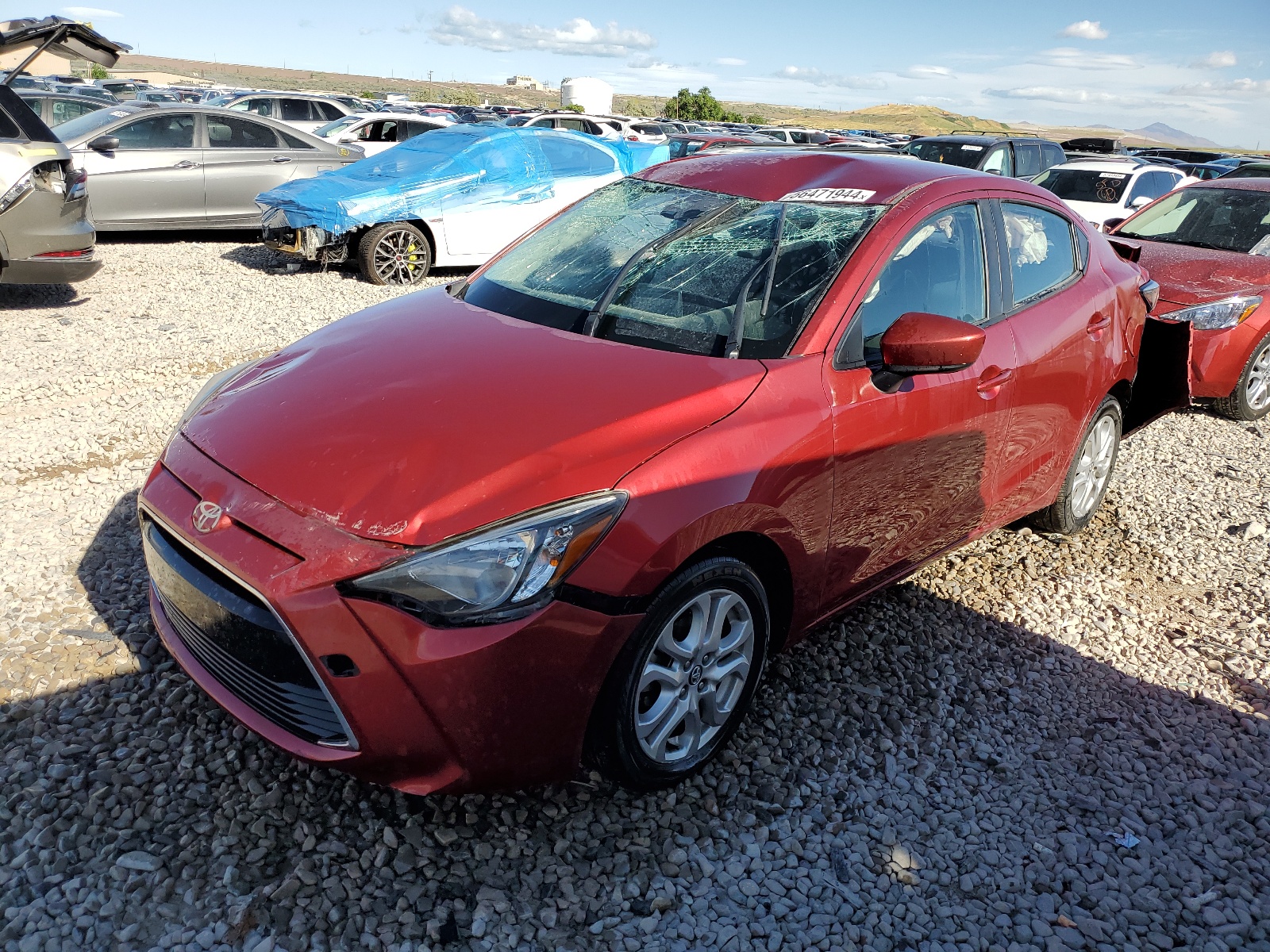 2018 Toyota Yaris Ia vin: 3MYDLBYV5JY326678