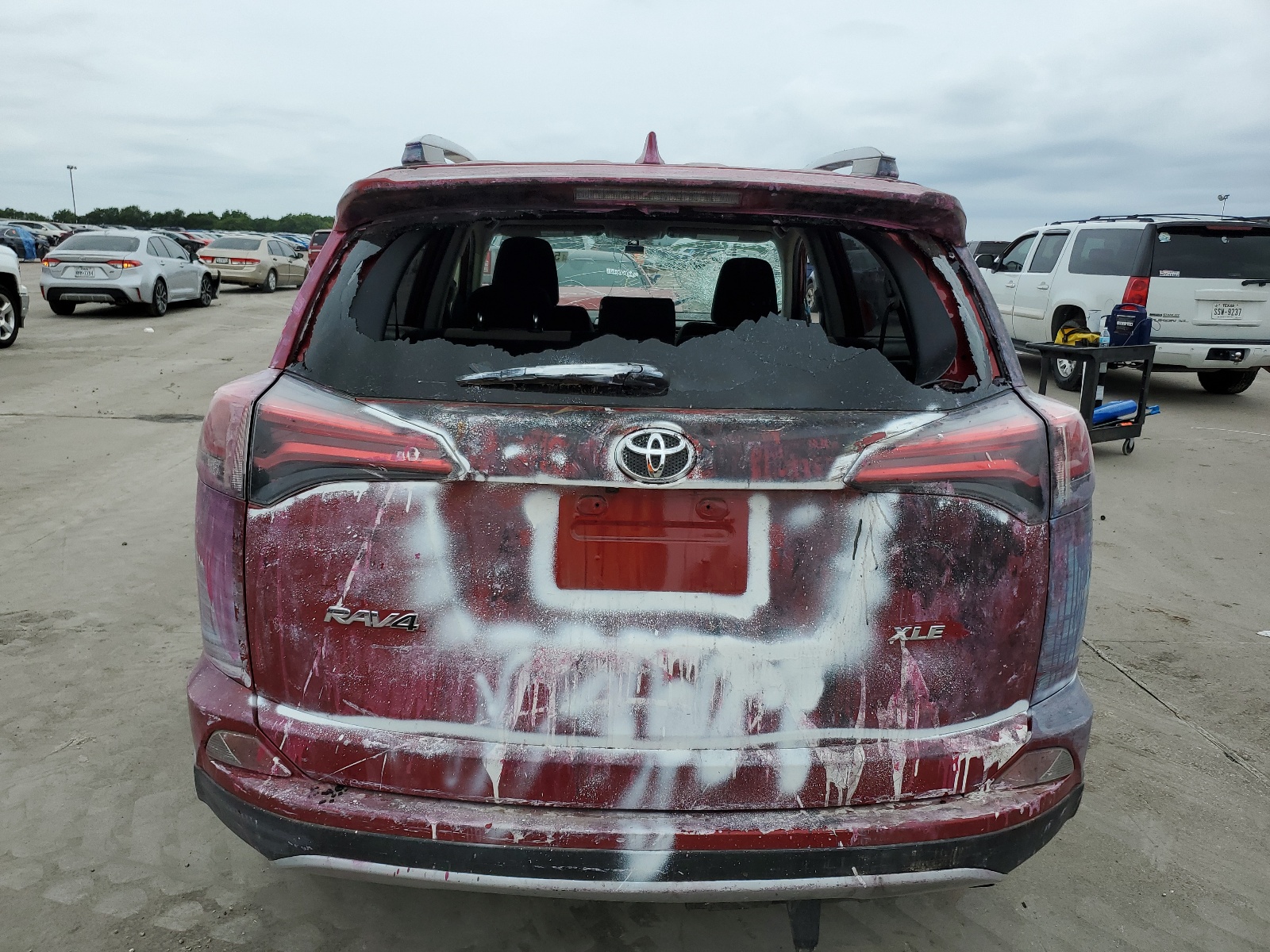 JTMWFREV6GJ098098 2016 Toyota Rav4 Xle