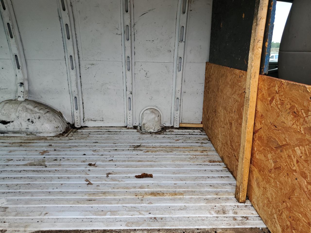 2010 Chevrolet Express G1500 VIN: 1GCUGADX8A1149682 Lot: 59973174