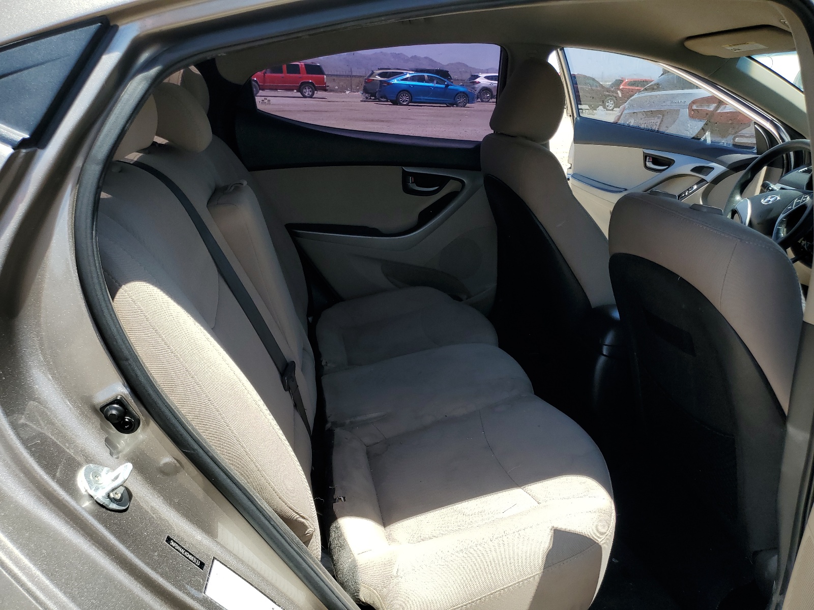 5NPDH4AEXGH663133 2016 Hyundai Elantra Se