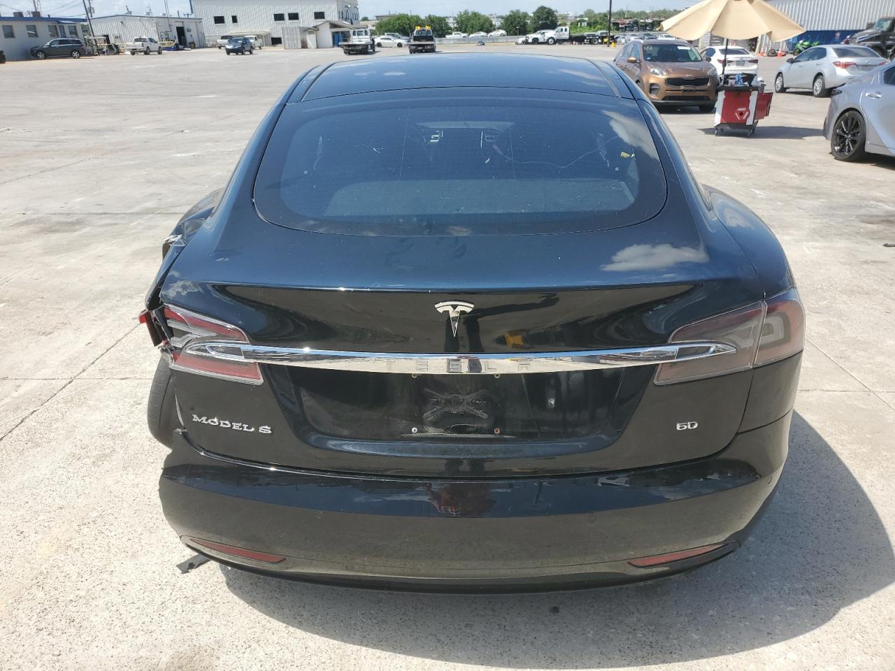 5YJSA1E18GF152617 2016 Tesla Model S