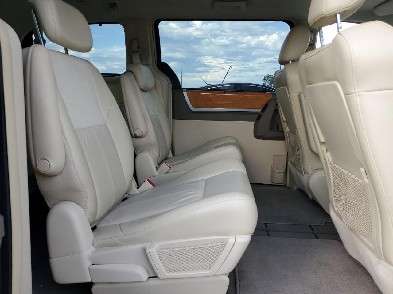 2009 Chrysler Town & Country Limited VIN: 2A8HR64X69R573578 Lot: 60156884