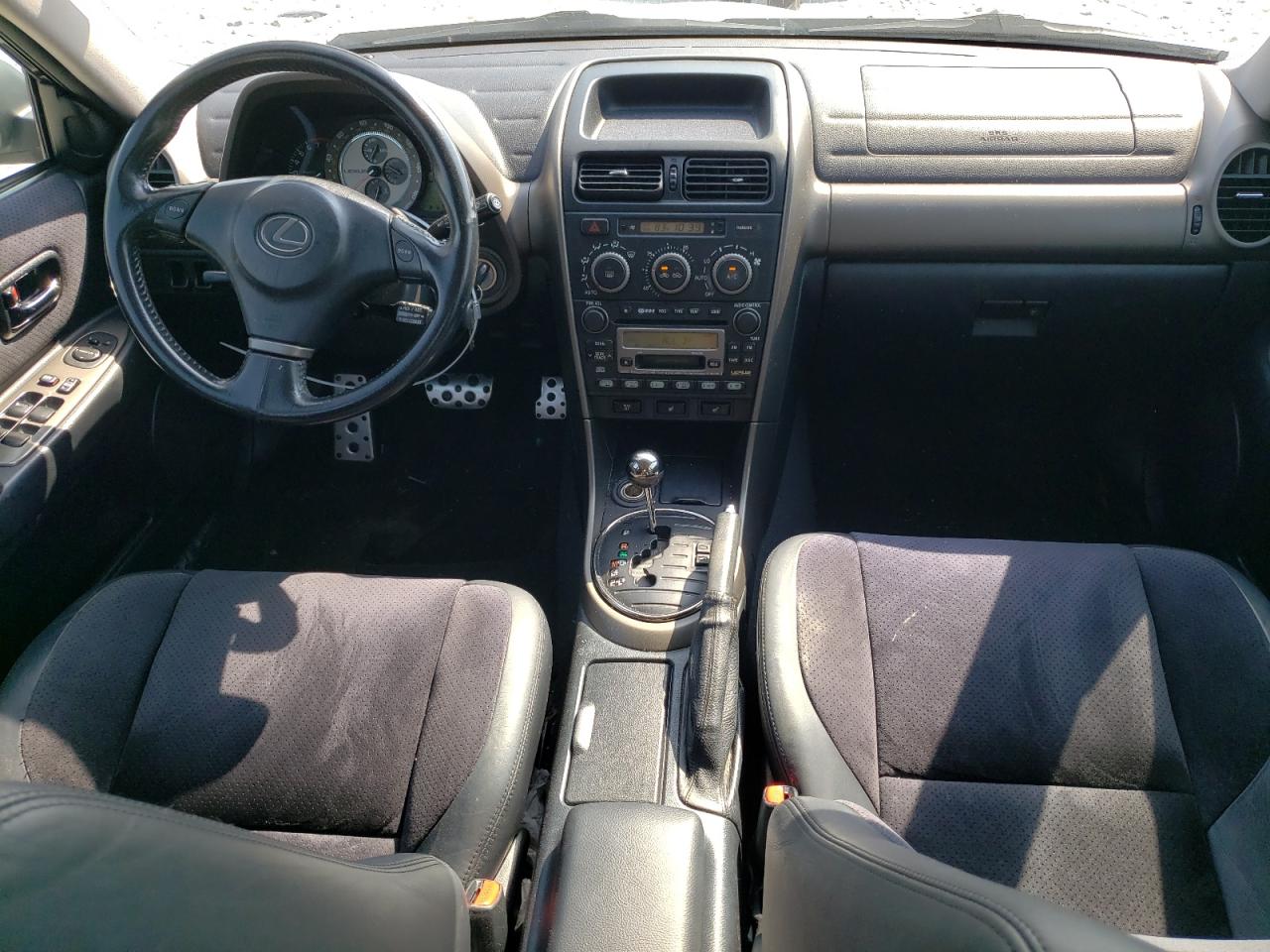 2001 Lexus Is 300 VIN: JTHBD182710033876 Lot: 58792374