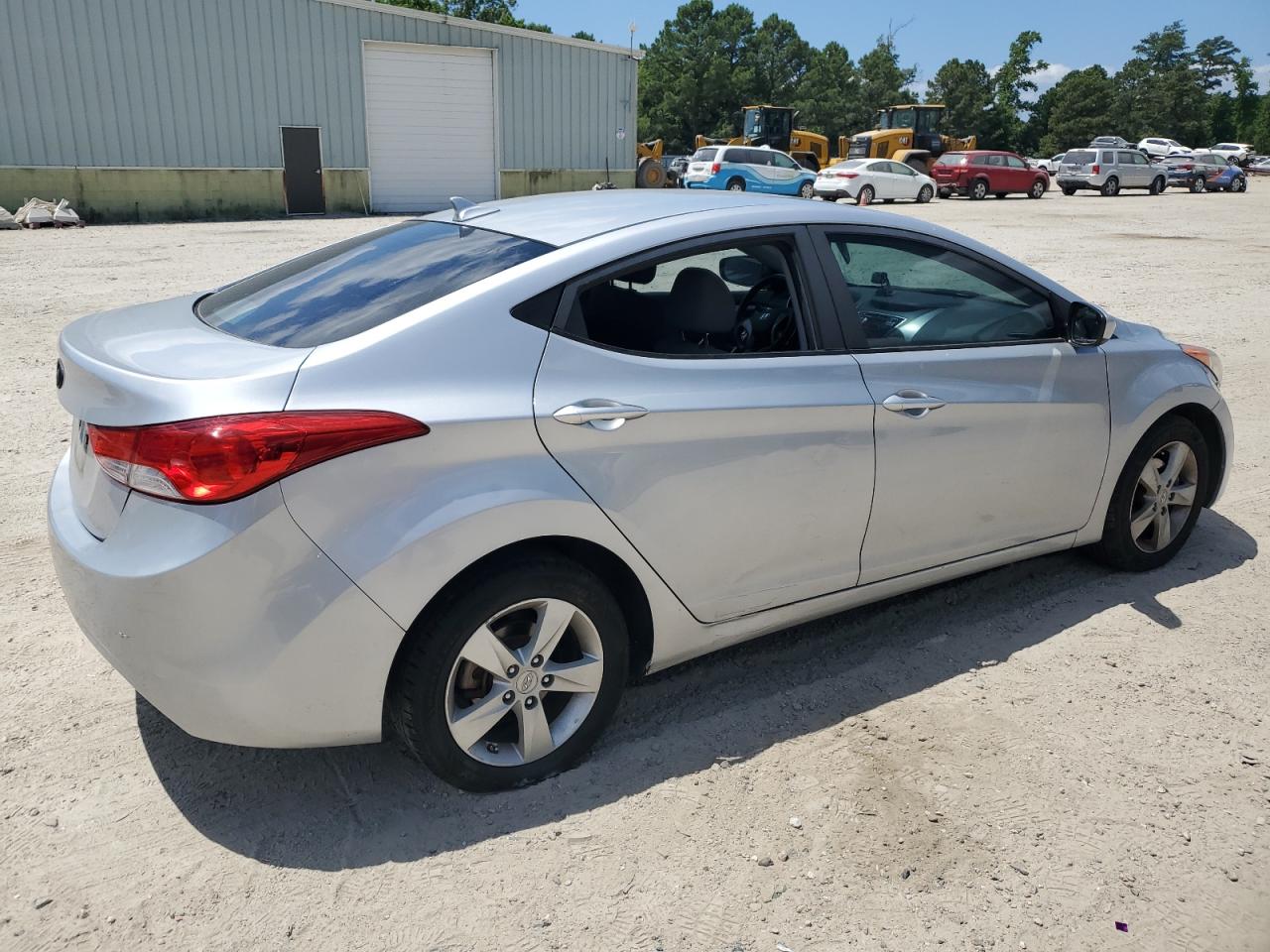 2013 Hyundai Elantra - Image 3