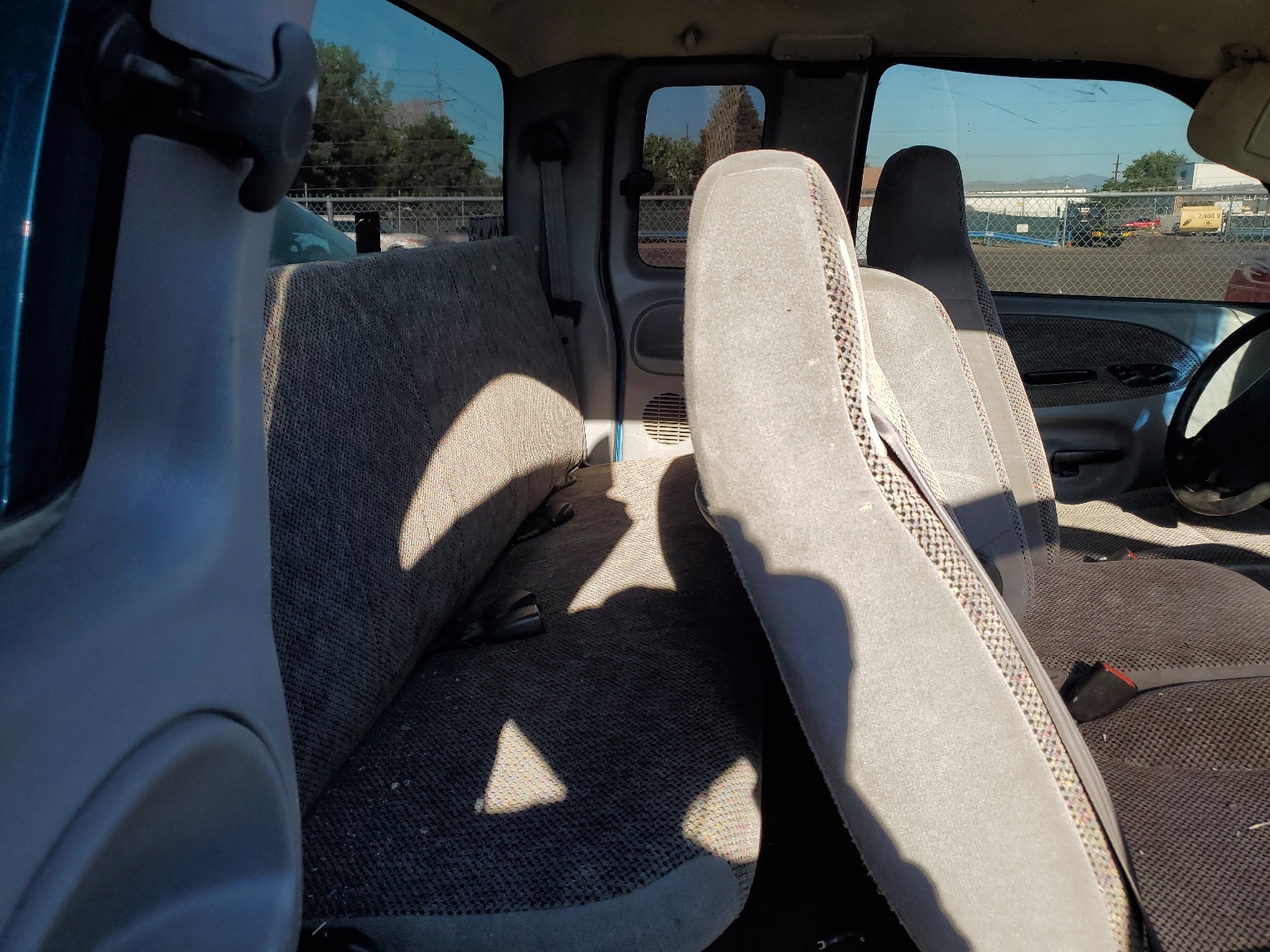 3B7HF13Z8YG157980 2000 Dodge Ram 1500