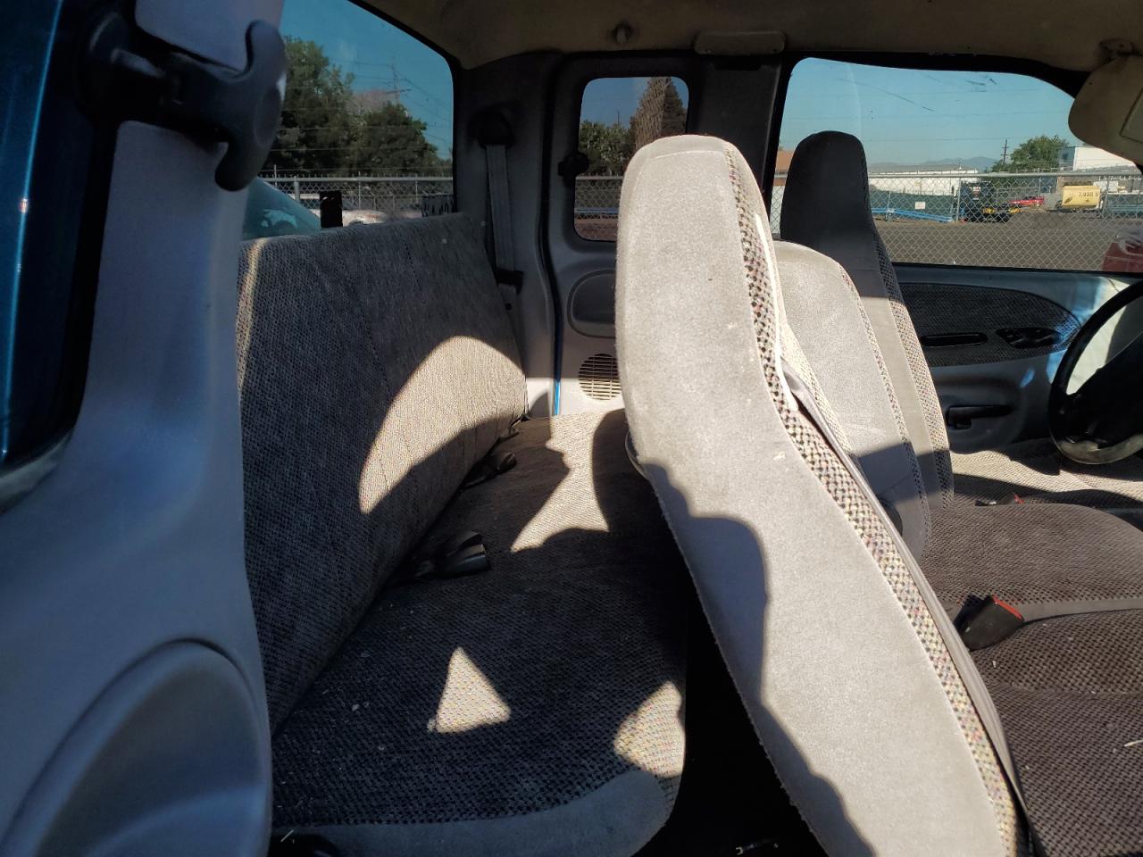 2000 Dodge Ram 1500 VIN: 3B7HF13Z8YG157980 Lot: 60876804