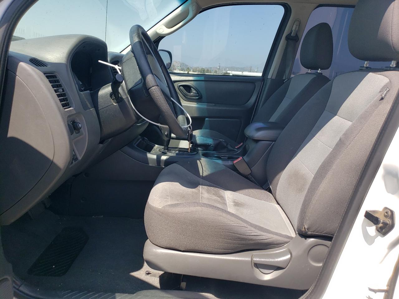 2006 Ford Escape - Image 7