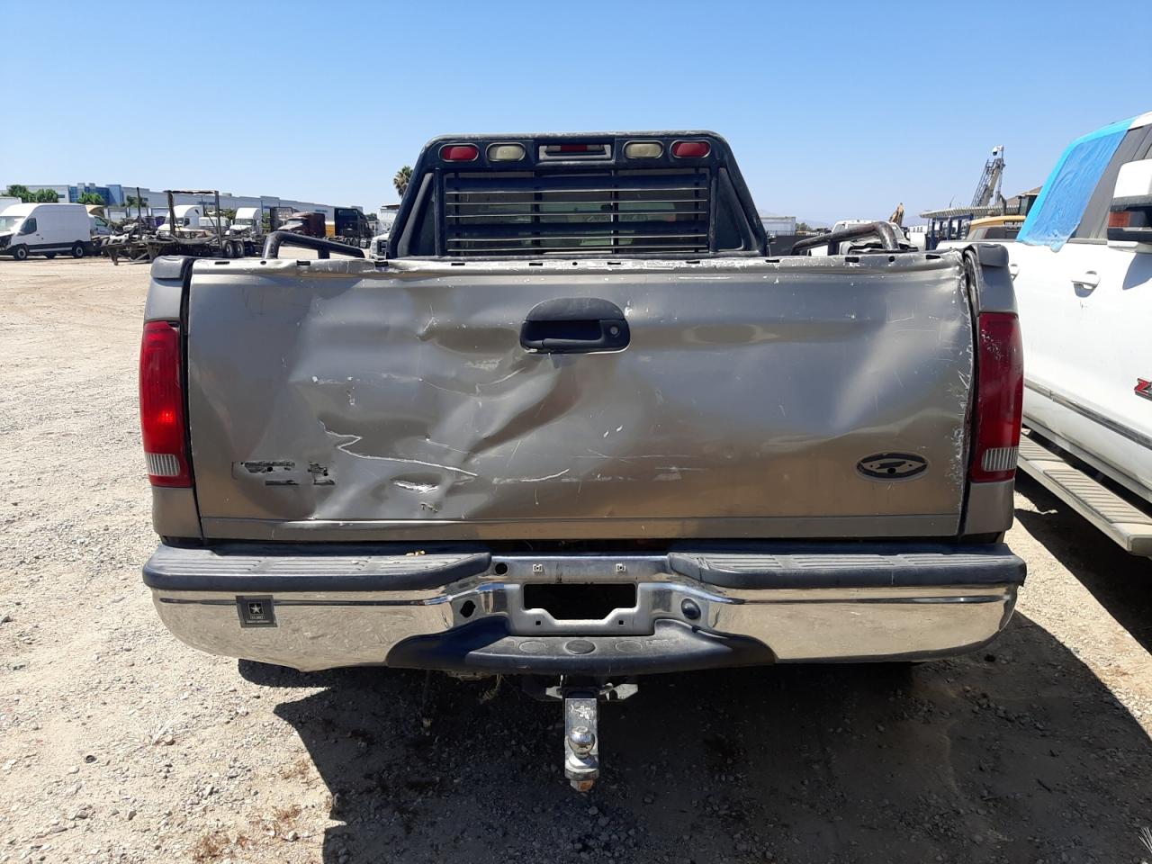 2002 Ford F350 Super Duty VIN: 1FTWW32F12EB12145 Lot: 60724534