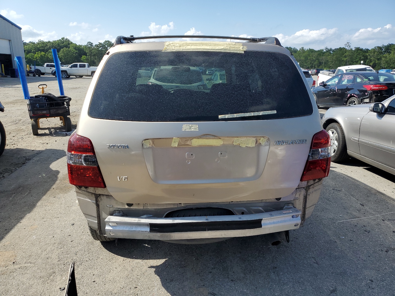 JTEDP21AX40041253 2004 Toyota Highlander Base
