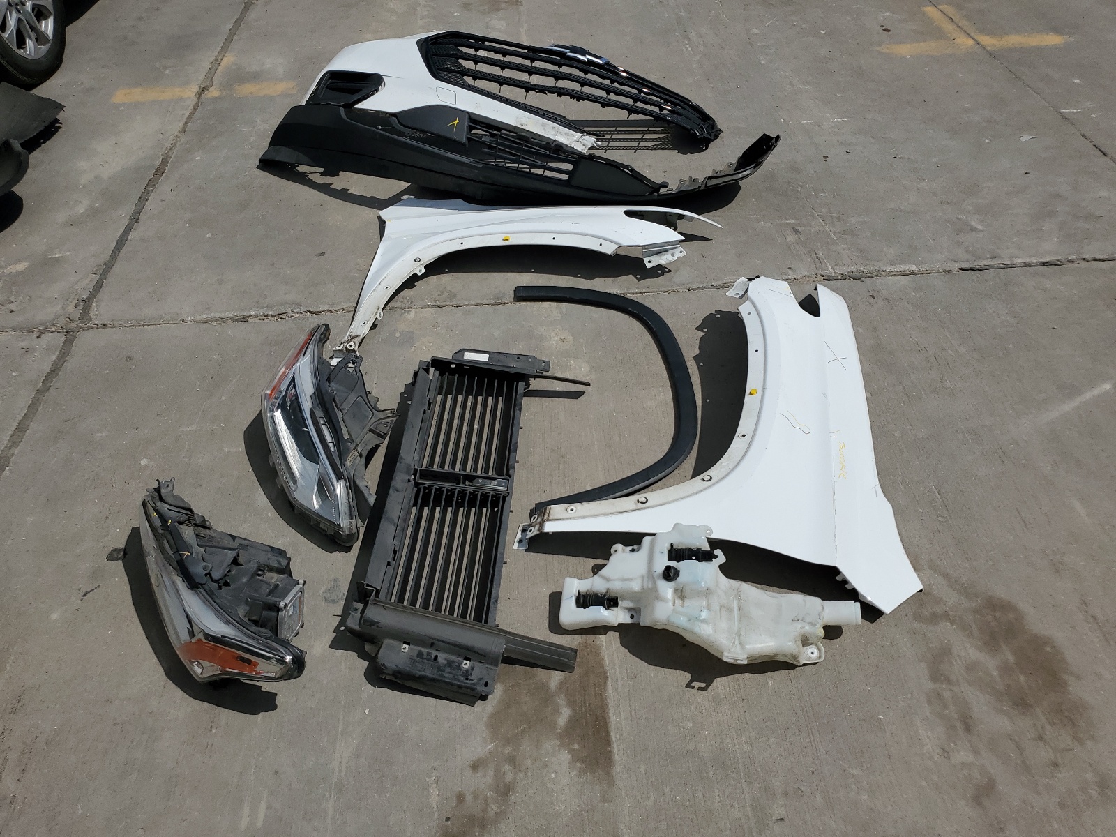 1GNERFKW0KJ292849 2019 Chevrolet Traverse Ls