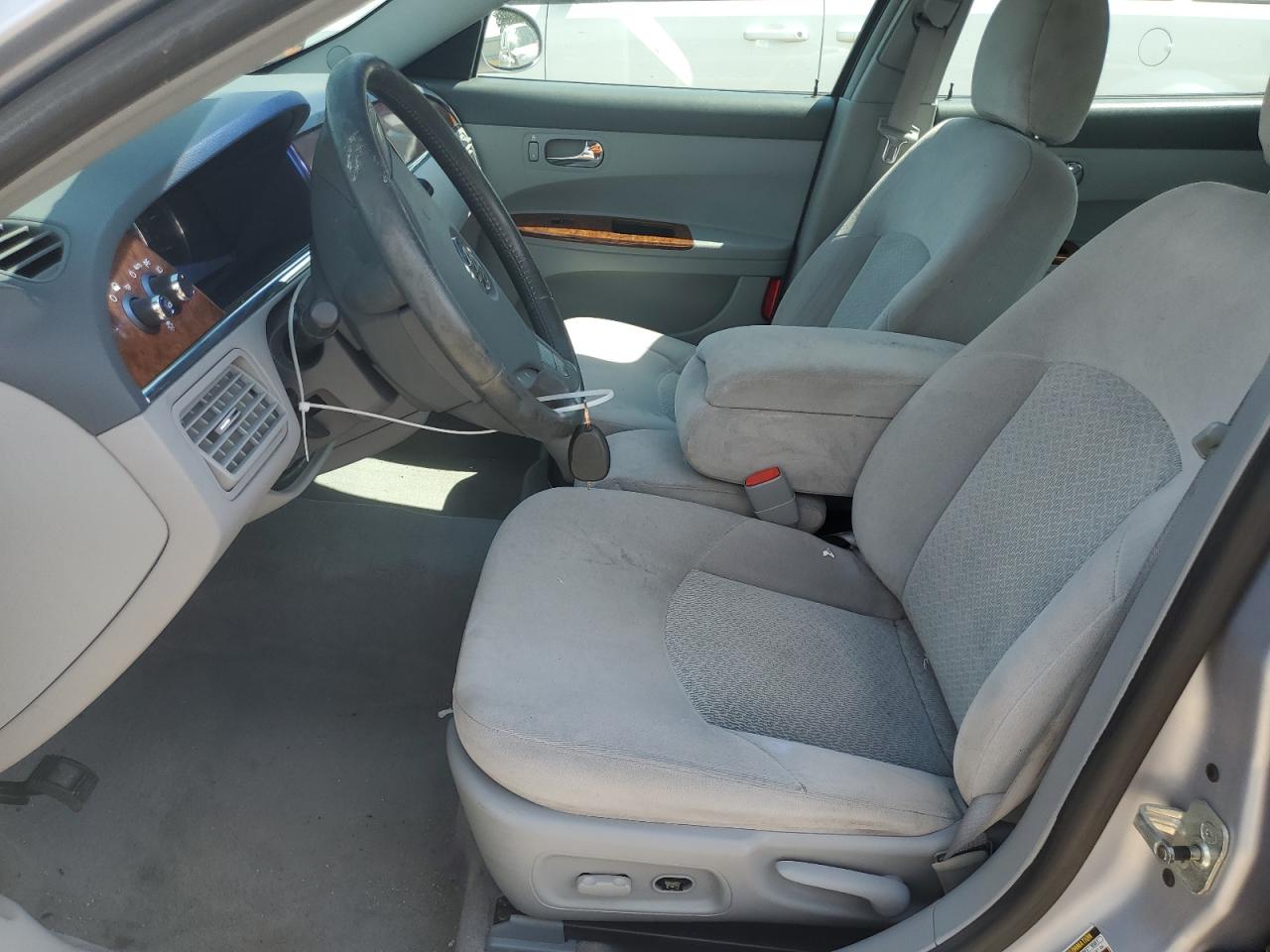 2005 Buick LaCrosse - Image 7