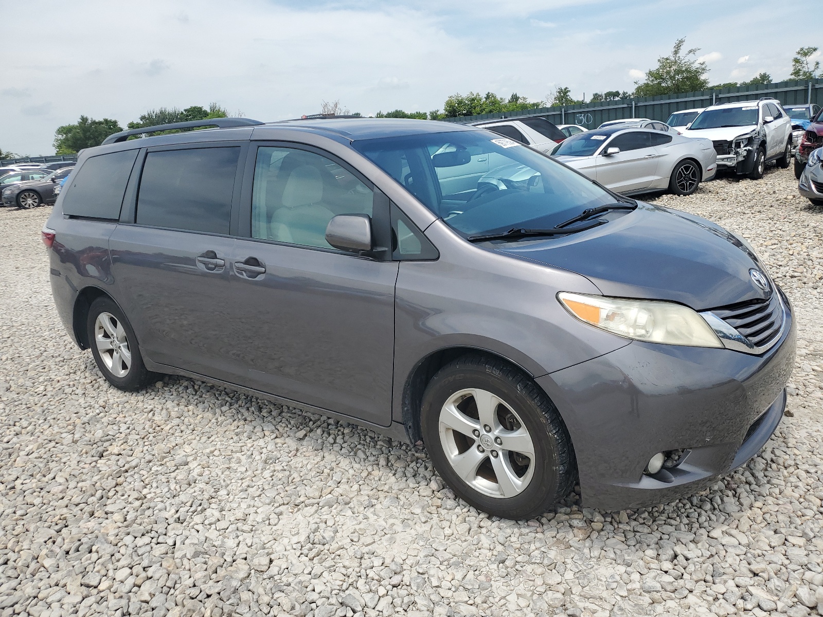 5TDKZ3DC9HS859634 2017 Toyota Sienna Le