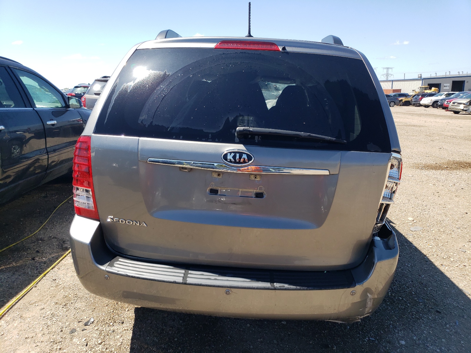 KNDMG4C7XB6381725 2011 Kia Sedona Lx