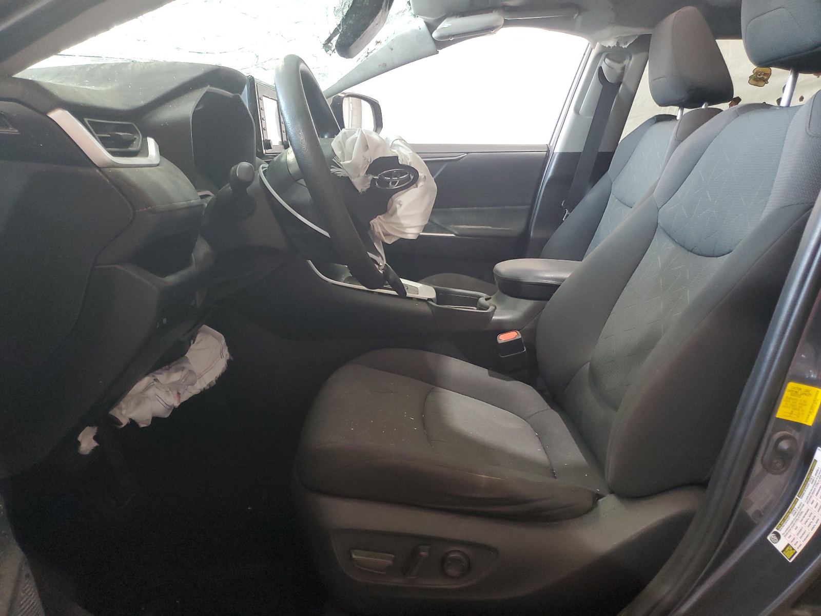 2T3W1RFVXLC037122 2020 Toyota Rav4 Xle