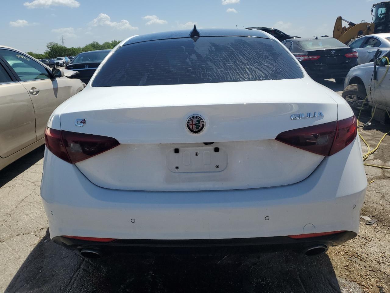 2017 Alfa Romeo Giulia Q4 VIN: ZARFAEDNXH7549076 Lot: 57463324