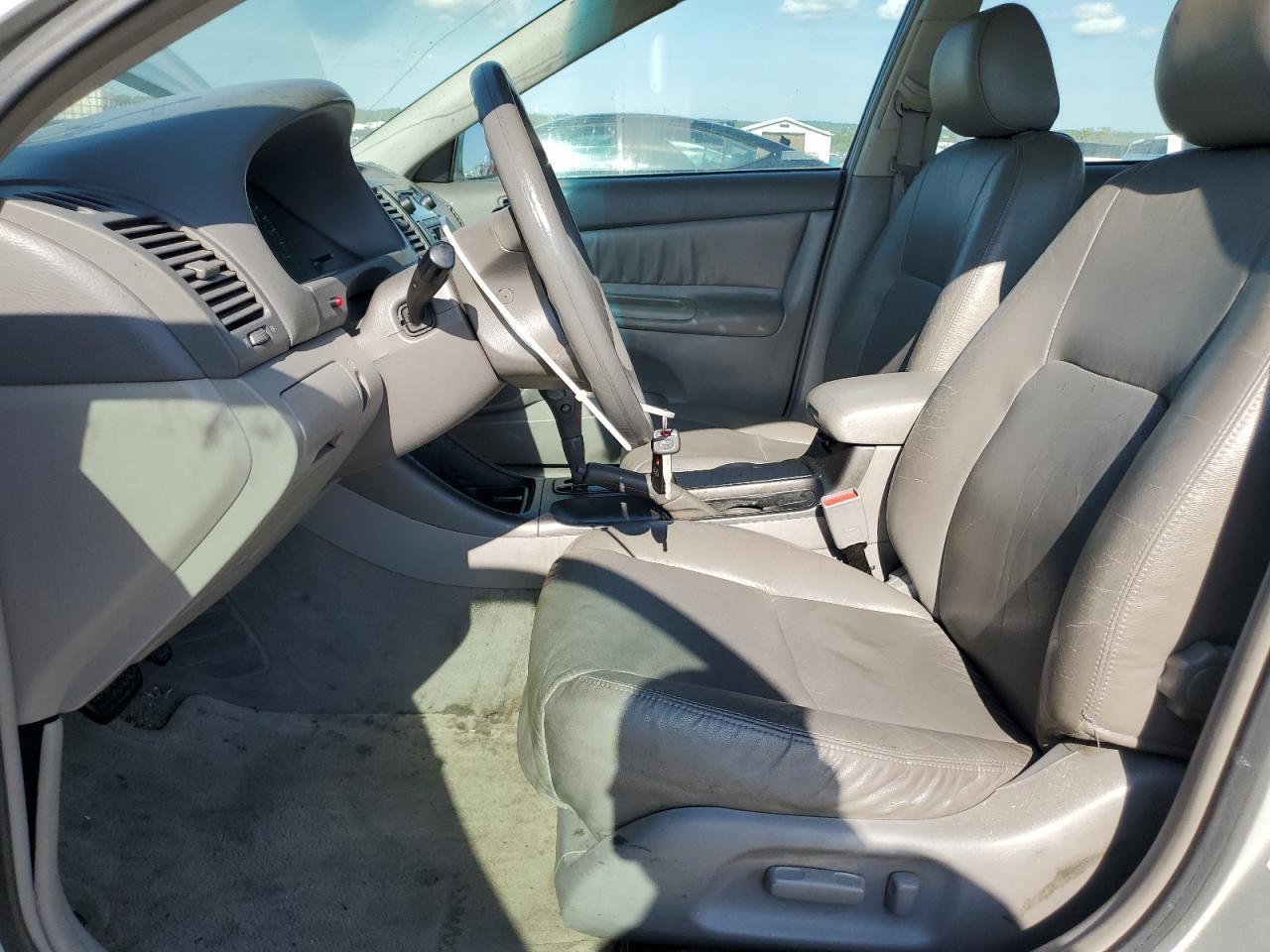 2003 Toyota Camry Le VIN: 4T1BE32K03U720840 Lot: 61044474